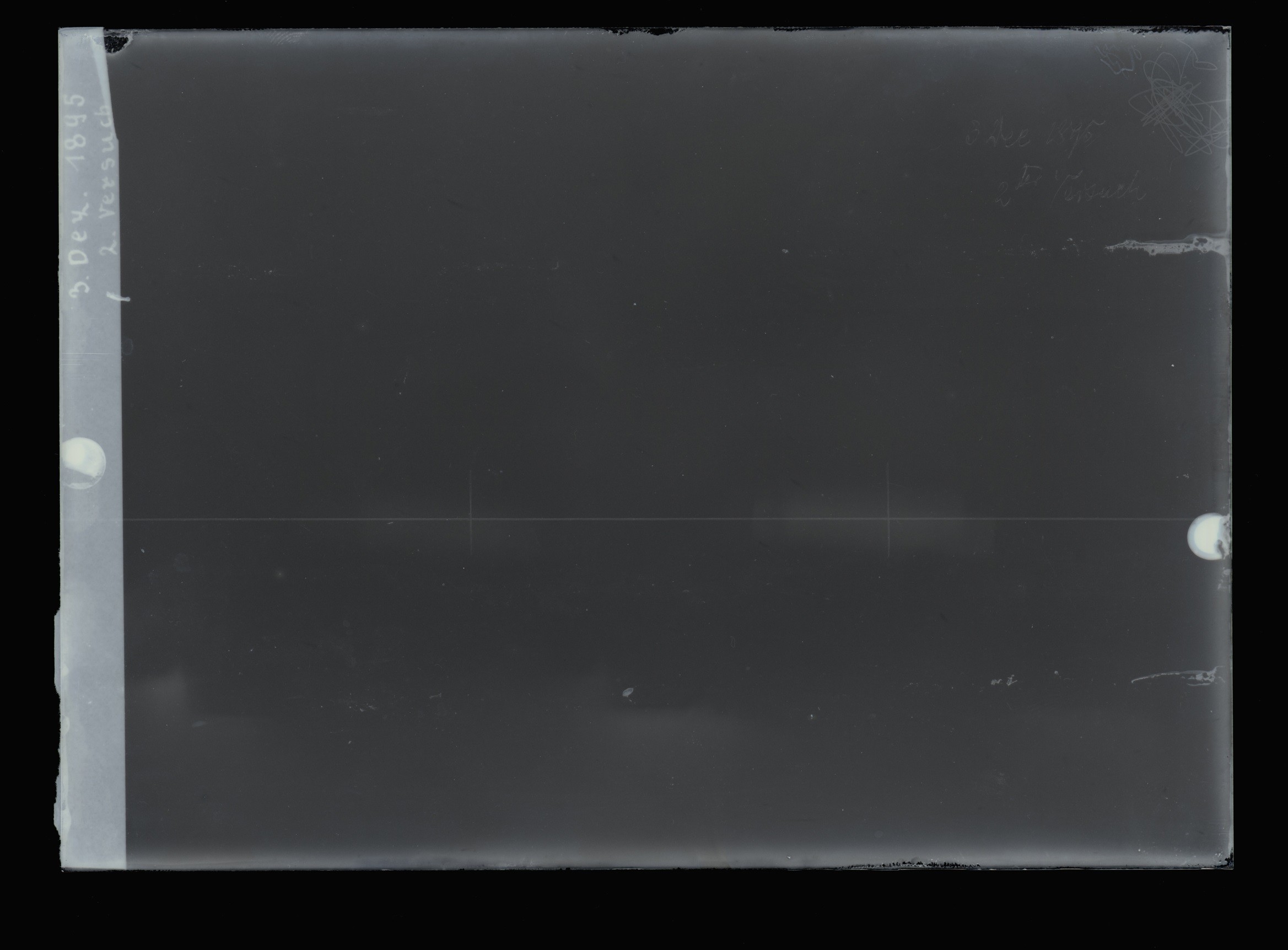 Versuch: Ablenkung der X-Strahlen durch einen Elektromagneten (03.12.1895), 86224 gp (Deutsches Röntgen-Museum CC BY-NC-SA)