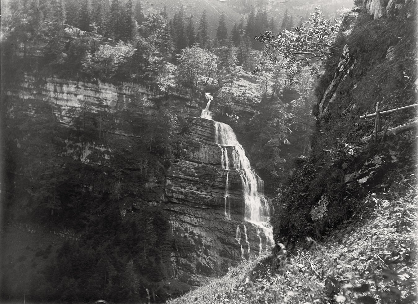 Wasserfall auf dem Weg zum Seealpsee (23.09.1896), 86288_o (DRM CC BY-NC-SA)