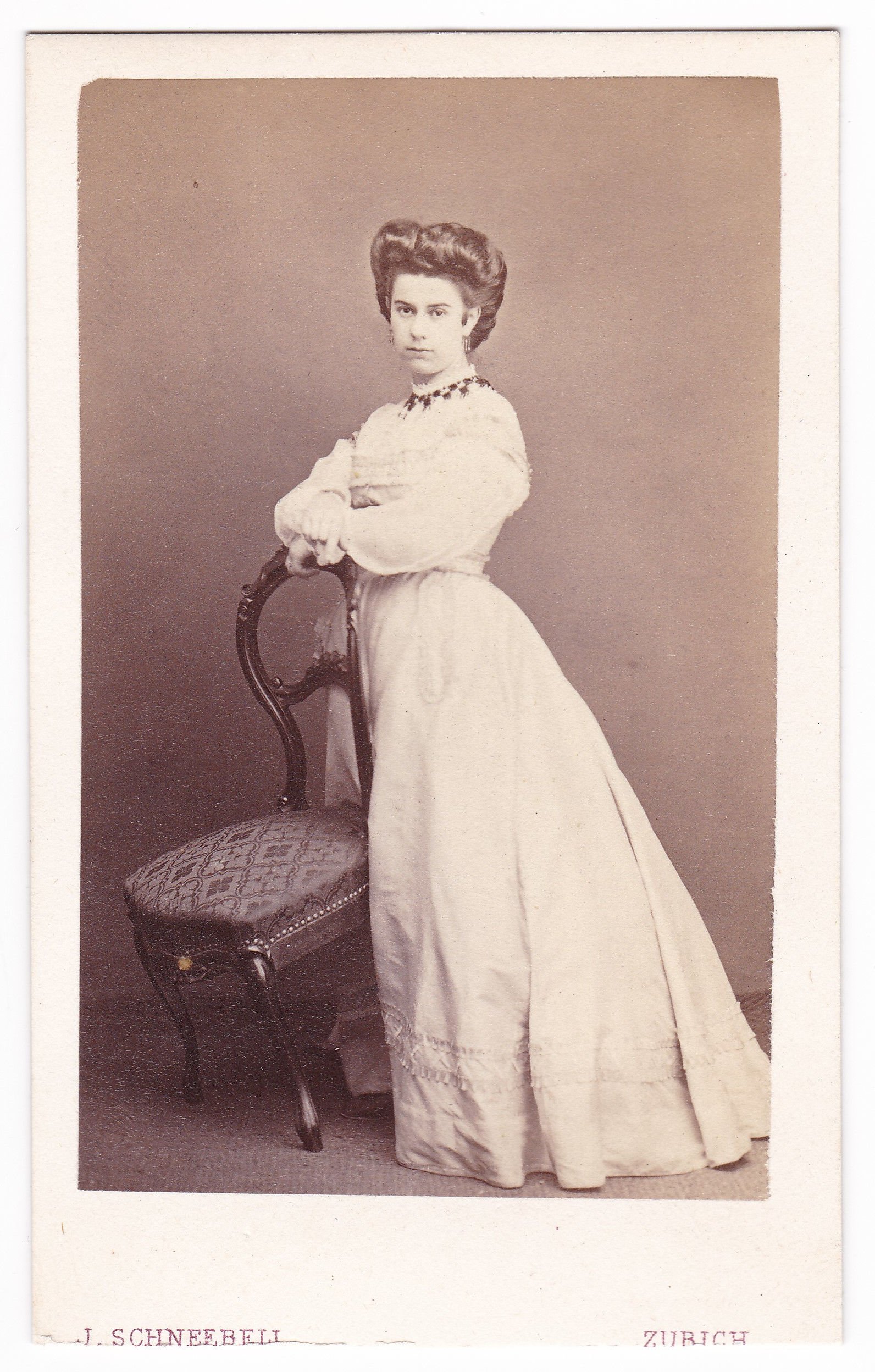 Louise Cosulich von Pecine, geb. Sitterding (um 1868), 88257 p (DRM CC BY-NC-SA)