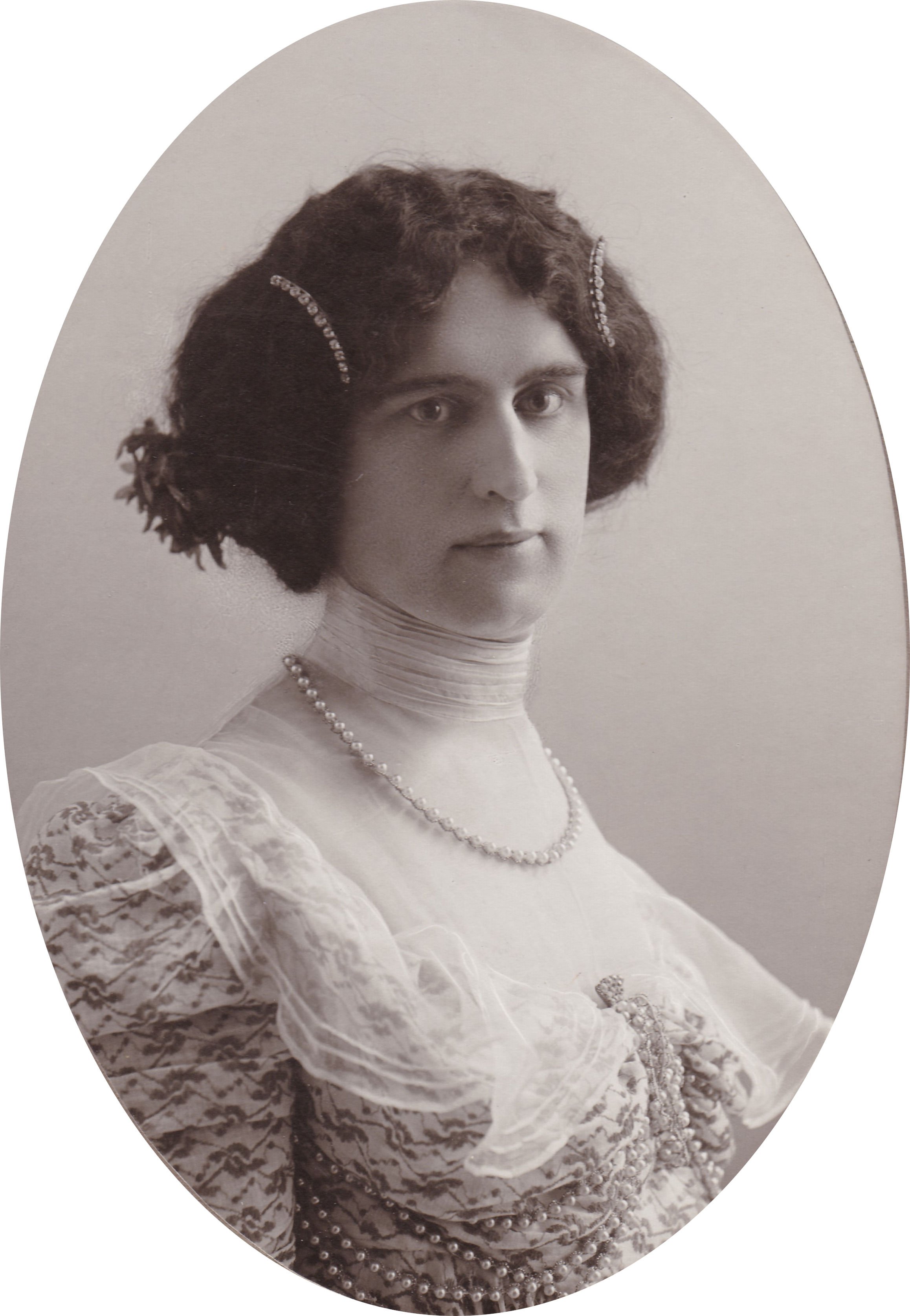 Charles E. L. Brown als Dame (1902-1903), 88474 p (Zuschnitt) (DRM CC BY-NC-SA)