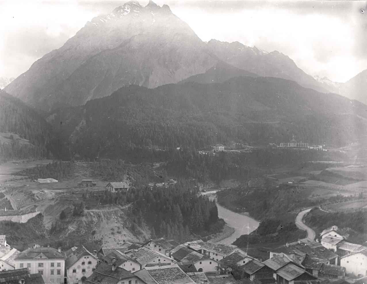 Aussicht vom Fenster des Hotels Belvédère in Scuol (14.09.1897), 86429_o (DRM CC BY-NC-SA)