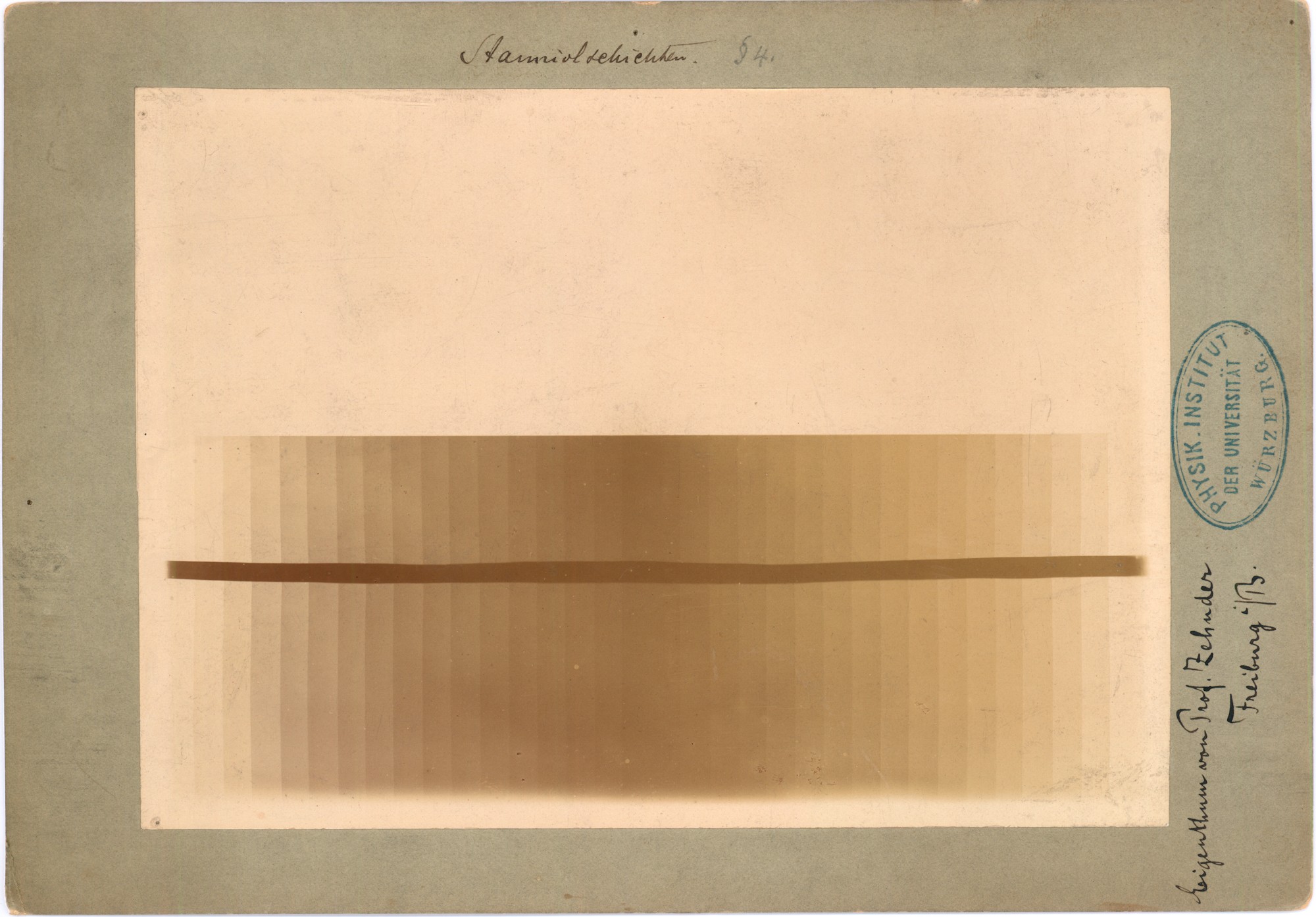 Versuch: Durchlässigkeit und Schichtendicke (09.12.1895), 86171 p_1 (Deutsches Röntgen-Museum CC BY-NC-SA)