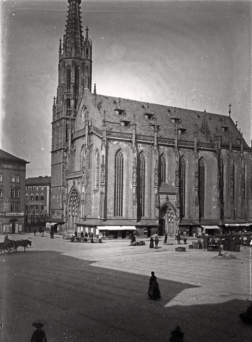 Unterer Markt und Marienkapelle in Würzburg (März 1900), 86603_o (DRM CC BY-NC-SA)