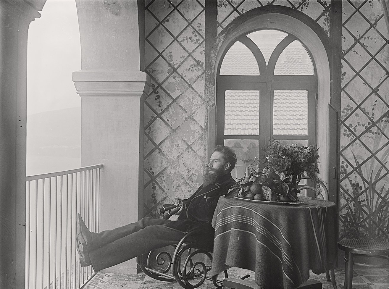 Wilhelm Conrad Röntgen auf der Veranda des Hotels Vittoria in Sorrent (28.03.1896), 86309_o (DRM CC BY-NC-SA)