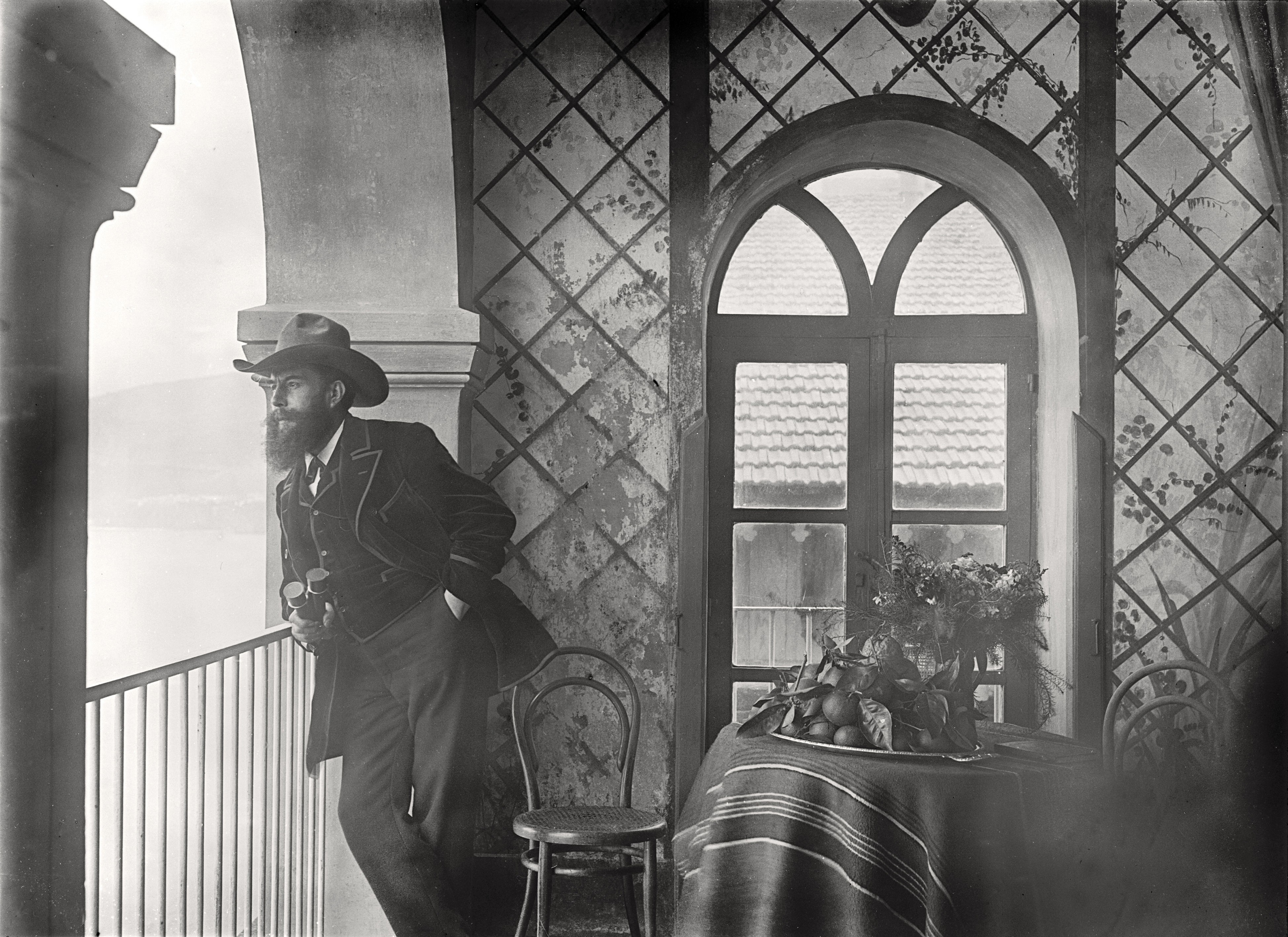 Wilhelm Conrad Röntgen auf der Veranda des Hotels Vittoria in Sorrent (28.03.1896), 86304_o (DRM CC BY-NC-SA)