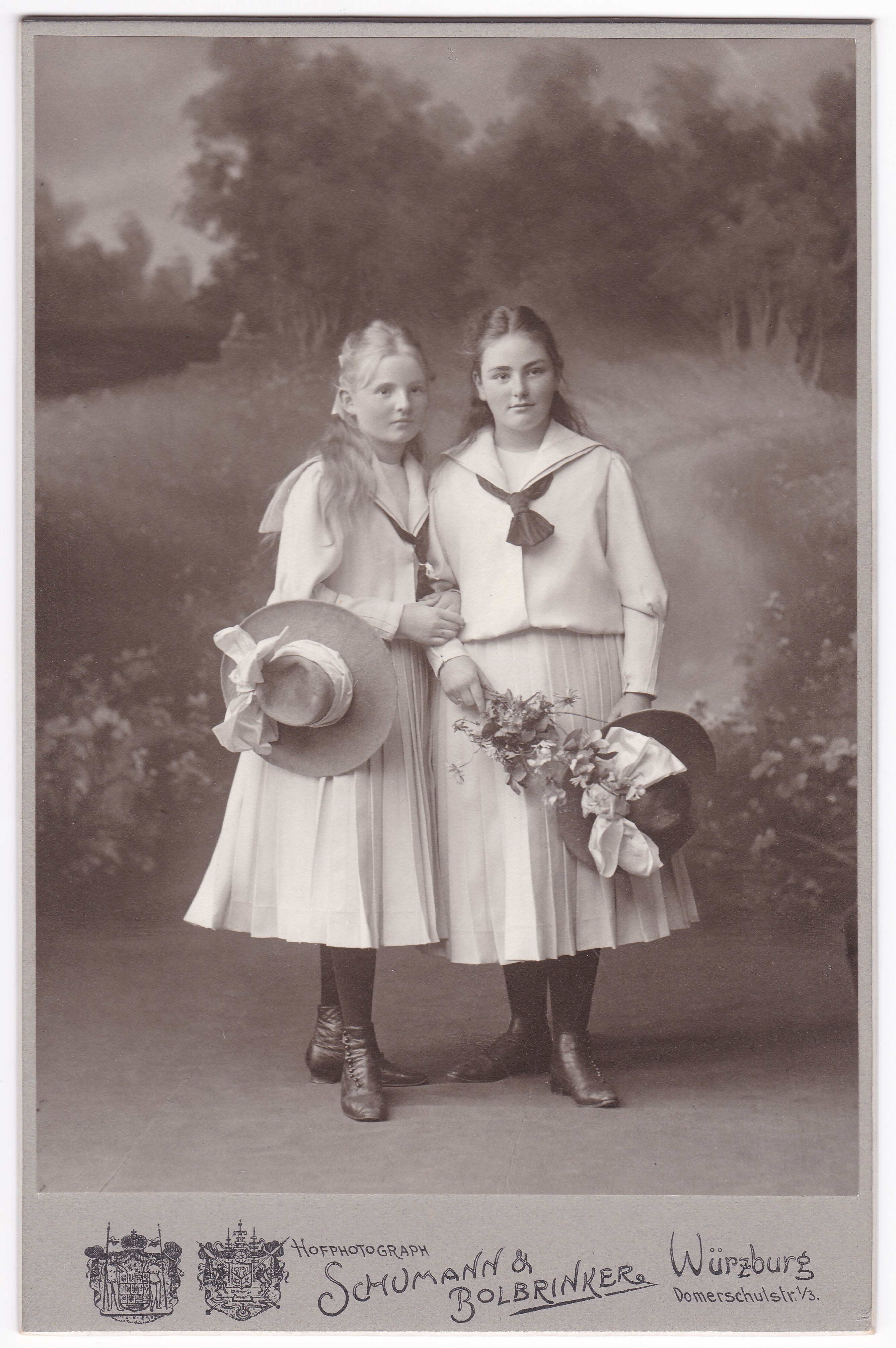 Elisabeth und Maria Hofmeier (um 1900), 88019 p (DRM CC BY-NC-SA)