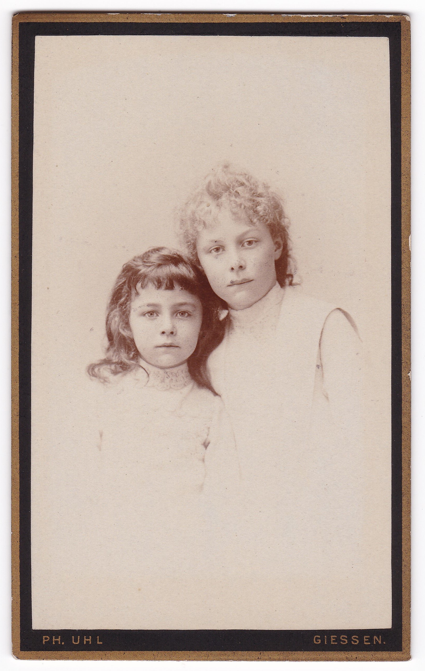 Hedwig und Erna Gareis (vor 1888), 88096 p (DRM CC BY-NC-SA)