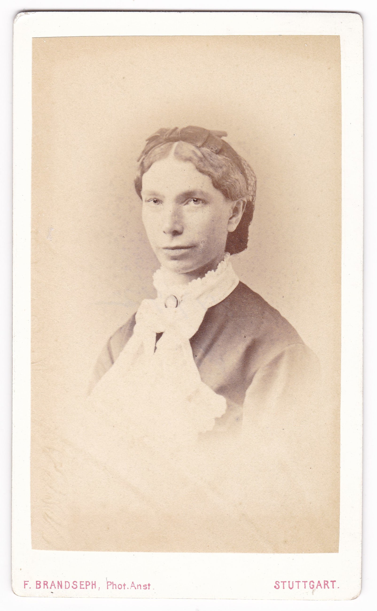 Ernestine von Baur (vor 1878), 88067 p (DRM CC BY-NC-SA)