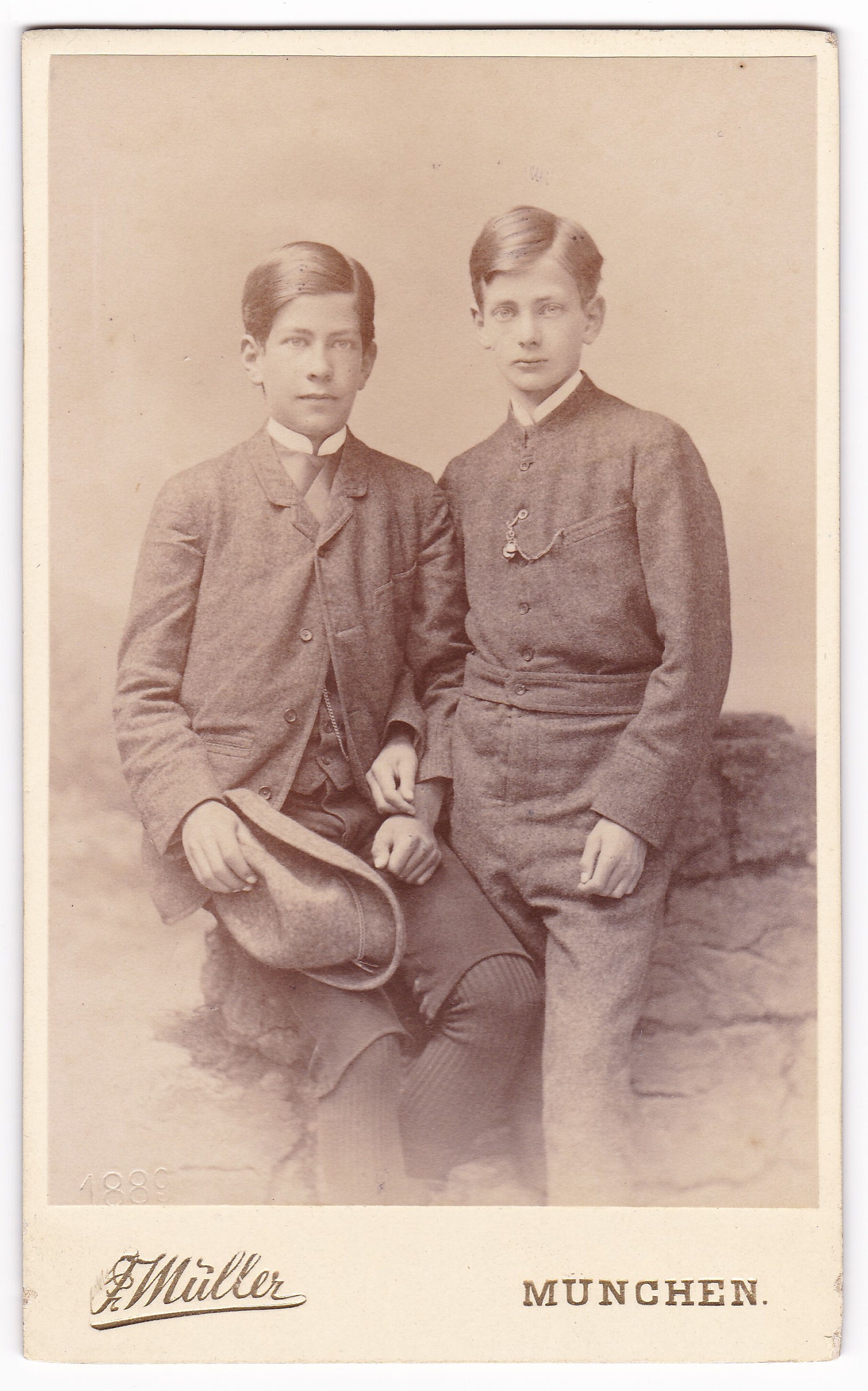 Siegfried und Joachim Schönborn (1889), 88094 p (DRM CC BY-NC-SA)