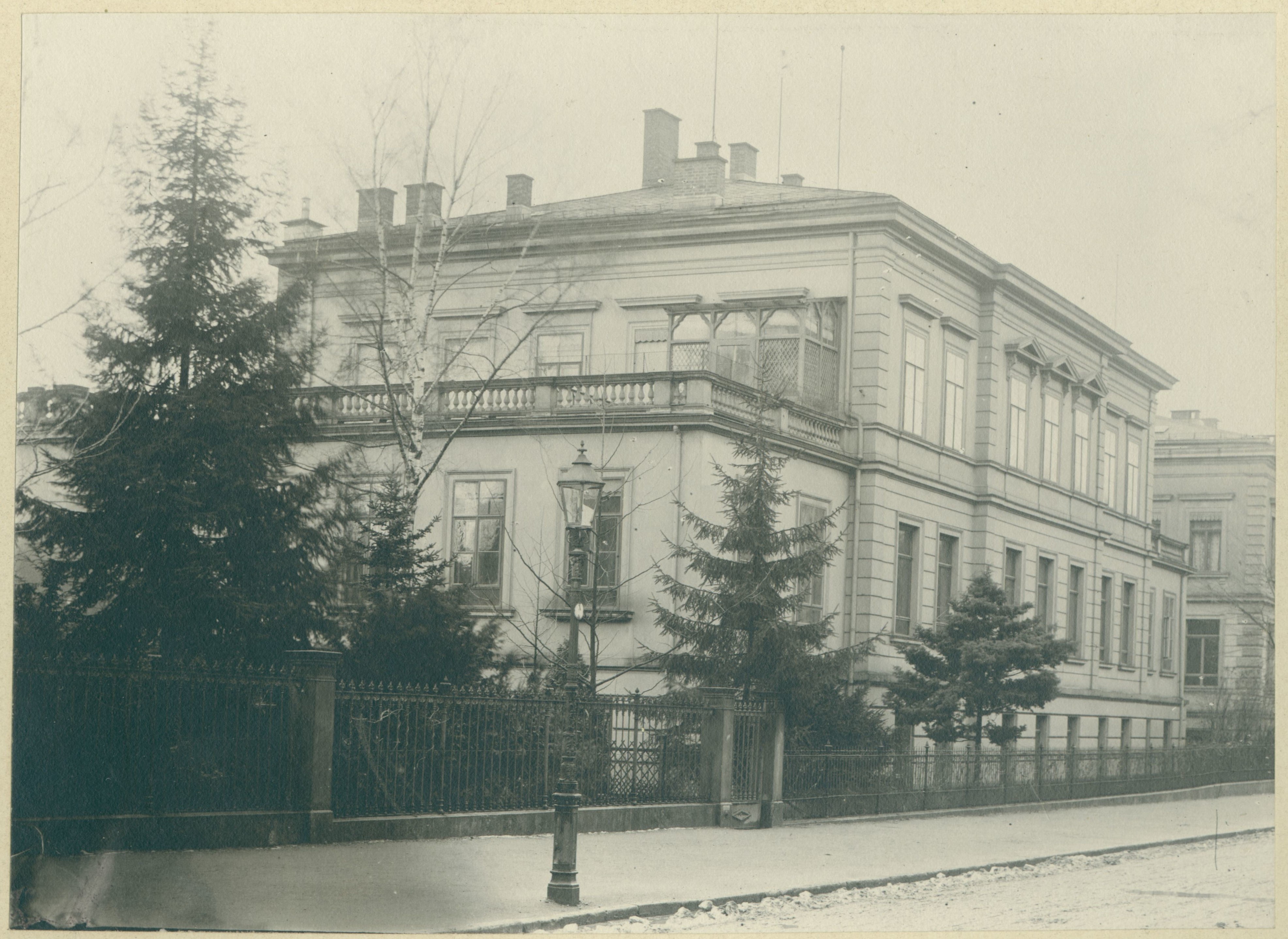 Physikalisches Institut Würzburg (vor März 1900), 88641 p (DRM CC BY-NC-SA)