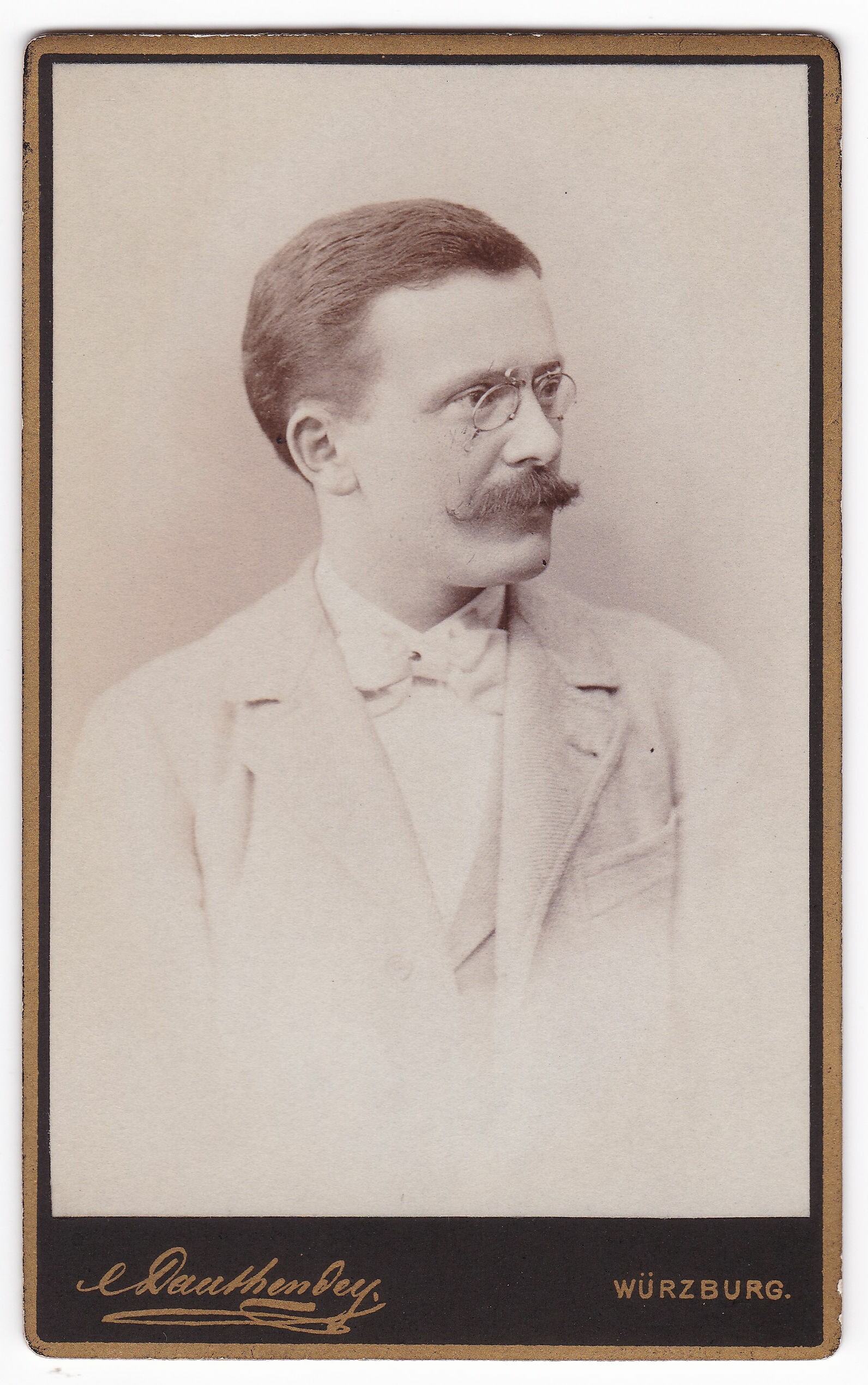 Robert Haussner (vor 1898), 88103 p (DRM CC BY-NC-SA)