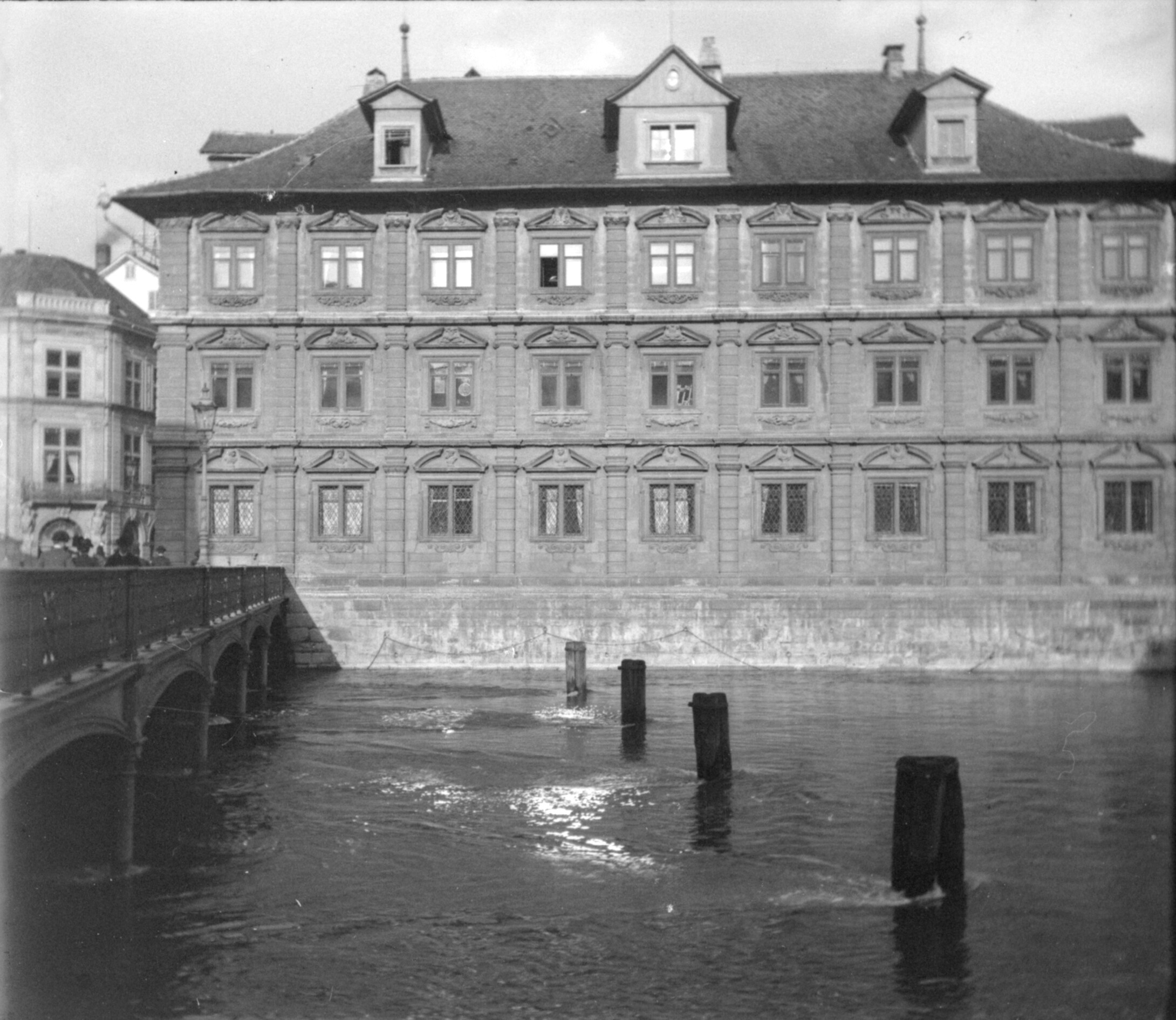 Rathaus von Zürich (Frühjahr 1901), 87024 sn L_o (DRM CC BY-NC-SA)
