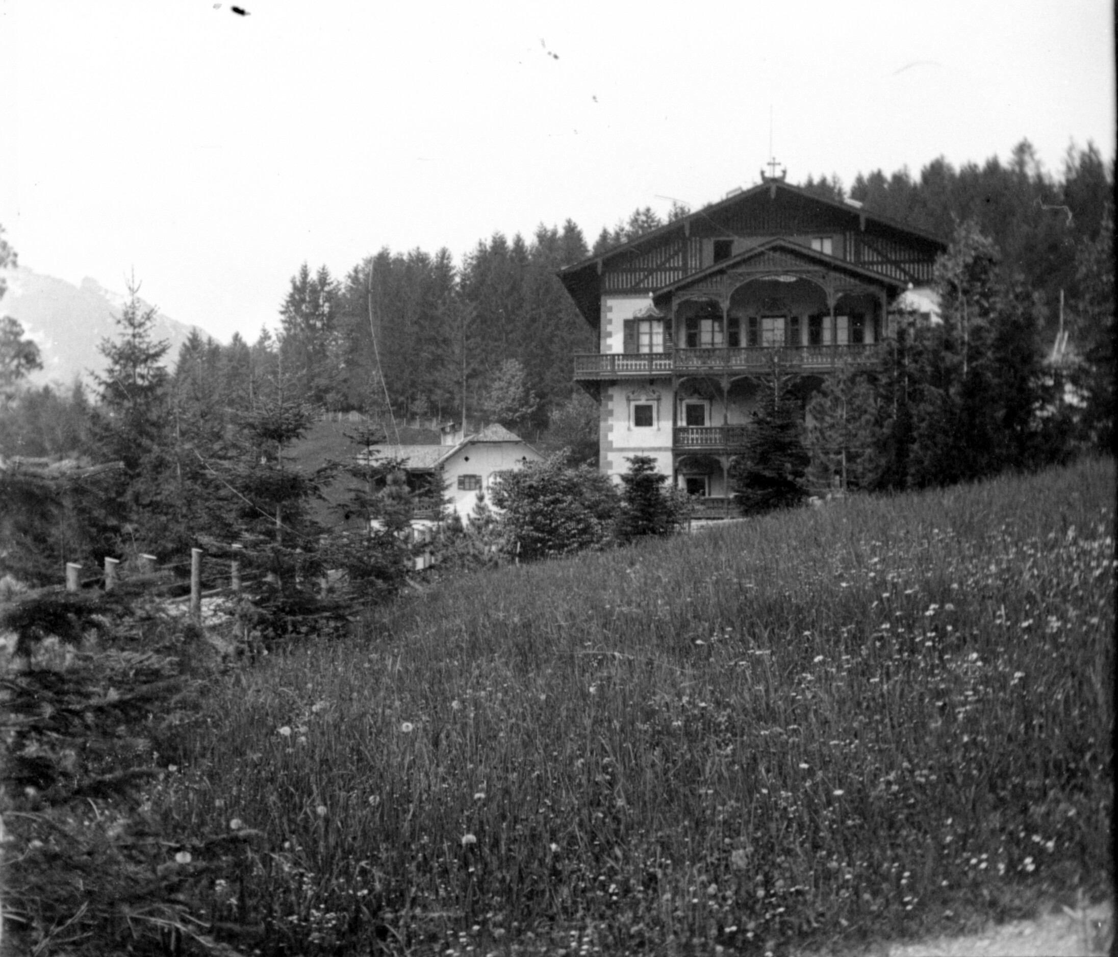 Brandholzlehen in Berchtesgaden (Pfingsten 1901), 87053 sn L_o (DRM CC BY-NC-SA)