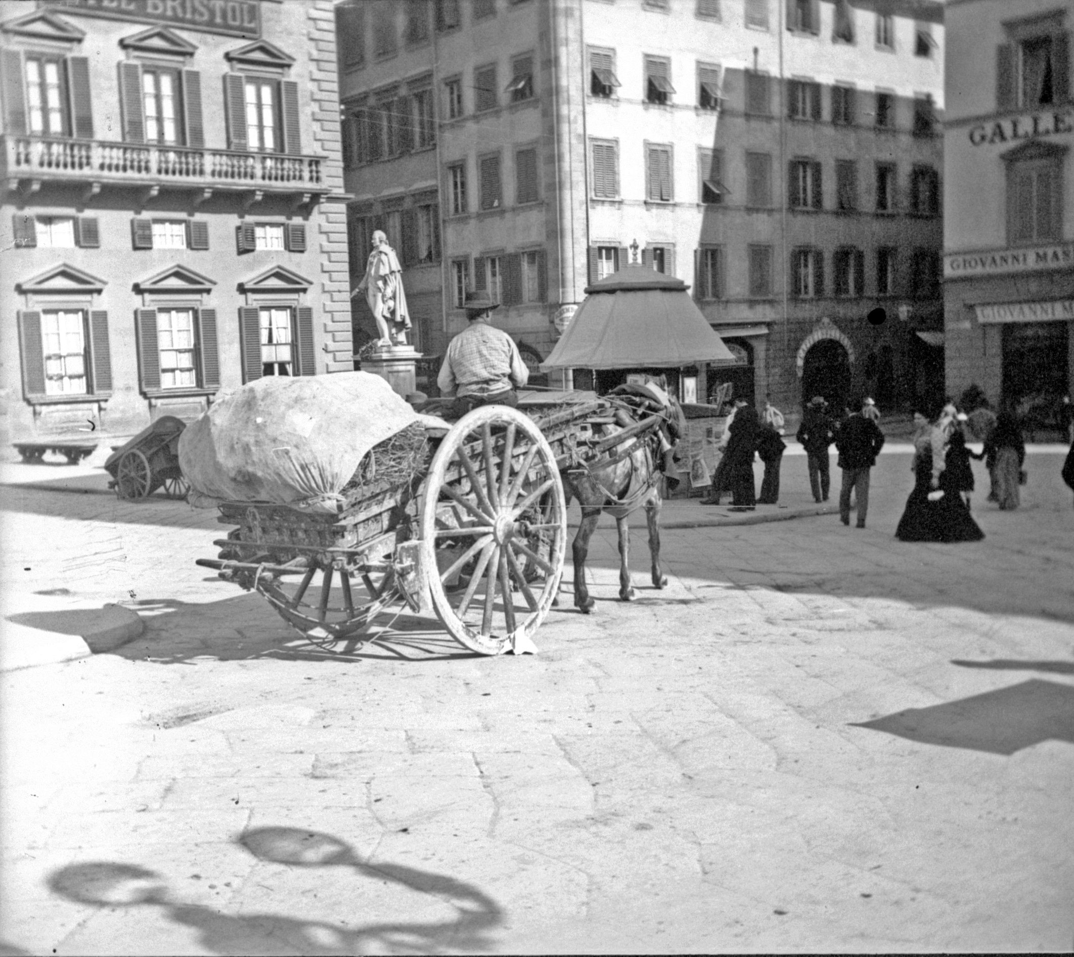 Piazza Goldoni in Florenz (März/April 1902), 87136 sn R_o (DRM CC BY-NC-SA)