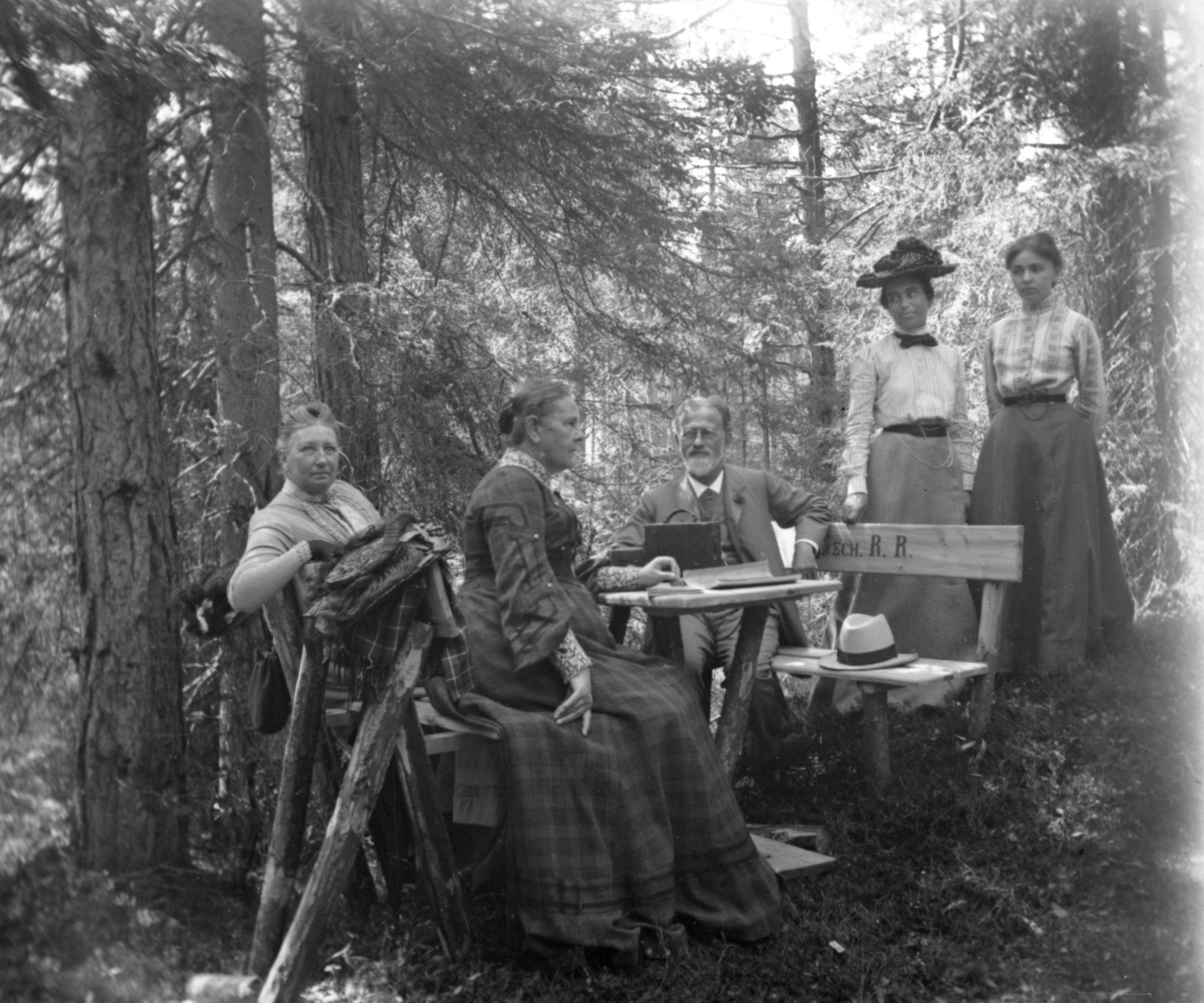 Gruppenbild in Flims (August 1903), 87389 sn R_o.jpg (DRM CC BY-NC-SA)