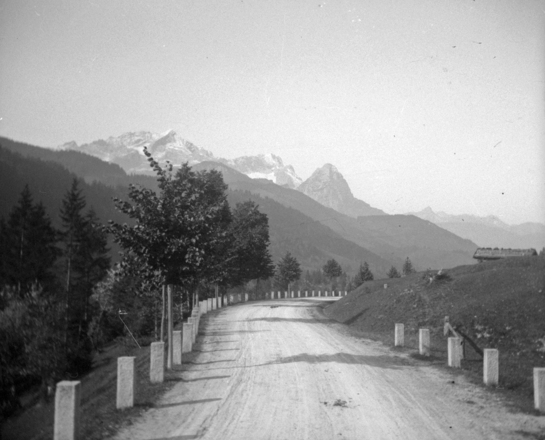 Landstraße kurz vor Partenkirchen (September 1903), 87429 sn R_o.jpg (DRM CC BY-NC-SA)