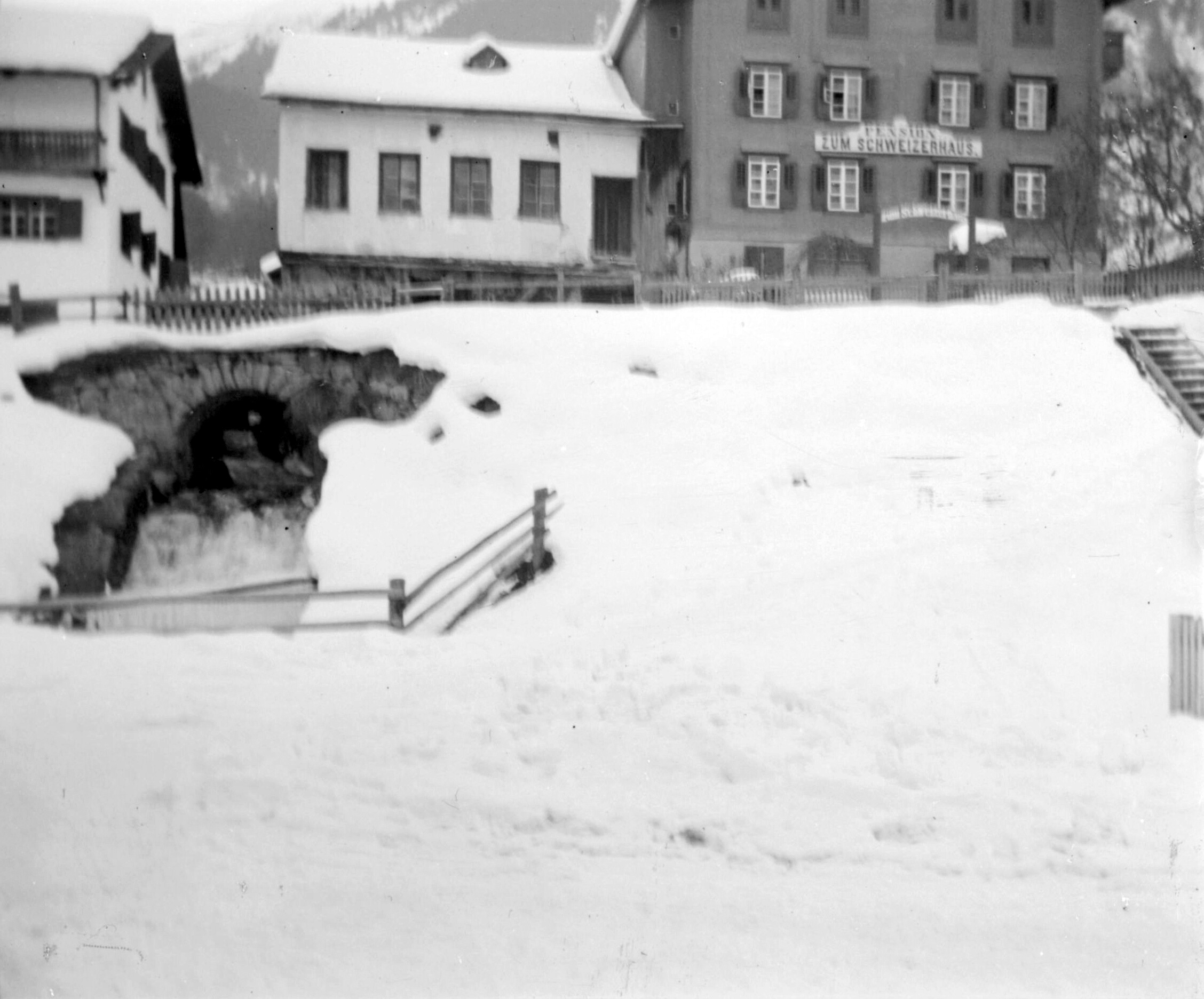 Pension "Zum Schweizerhaus" in Klosters Dorf (Dezember 1903-Januar 1904), 87480 sn R (DRM CC BY-NC-SA)