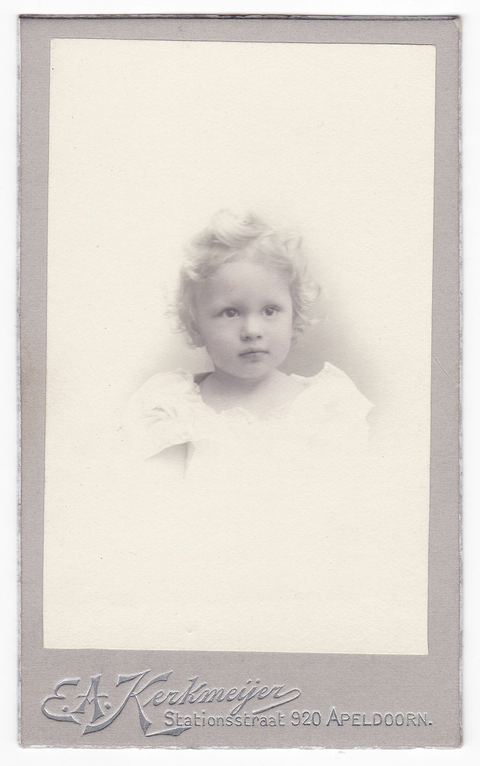 Jacob Eliza Boddens Hosang (August 1901), 88115 p (DRM CC BY-NC-SA)