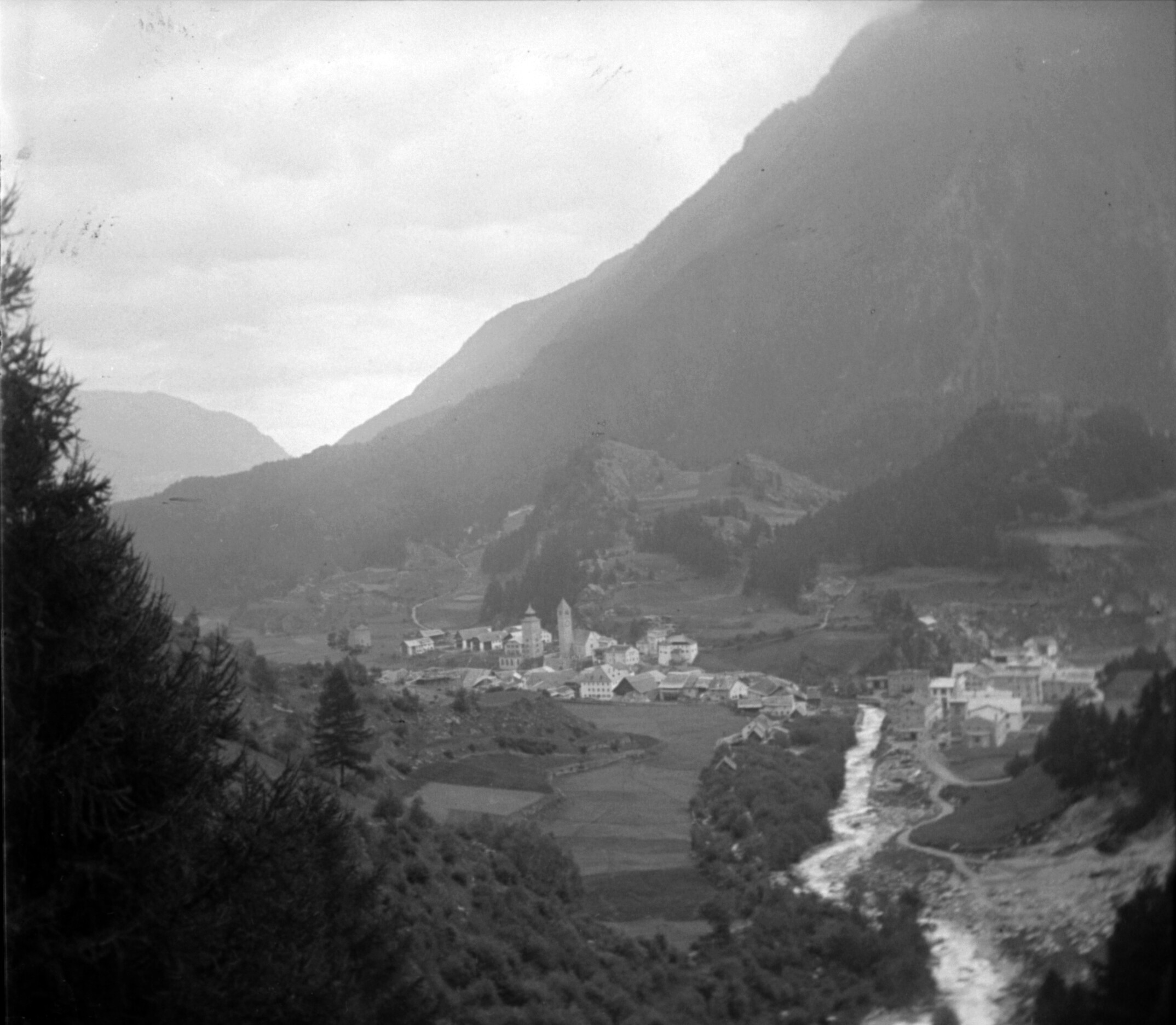 Süs/Susch von der Flüela-Passstraße (September 1904), 87538 sn L (DRM CC BY-NC-SA)
