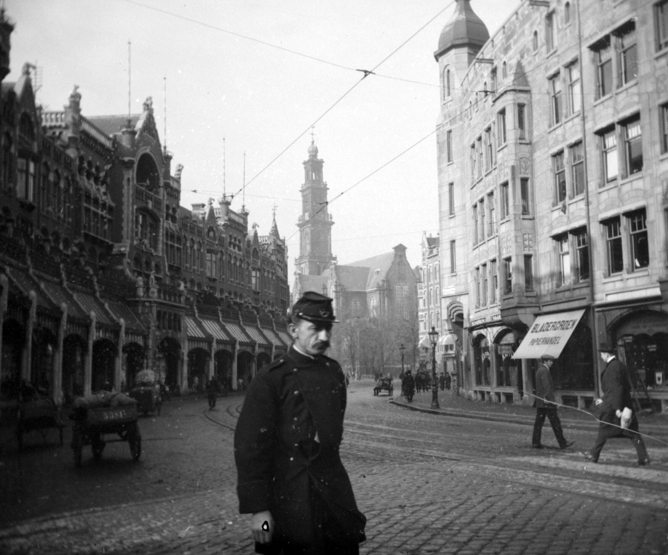 Mann in Uniform Amsterdam (1911), 87731 sn R (DRM CC BY-NC-SA)