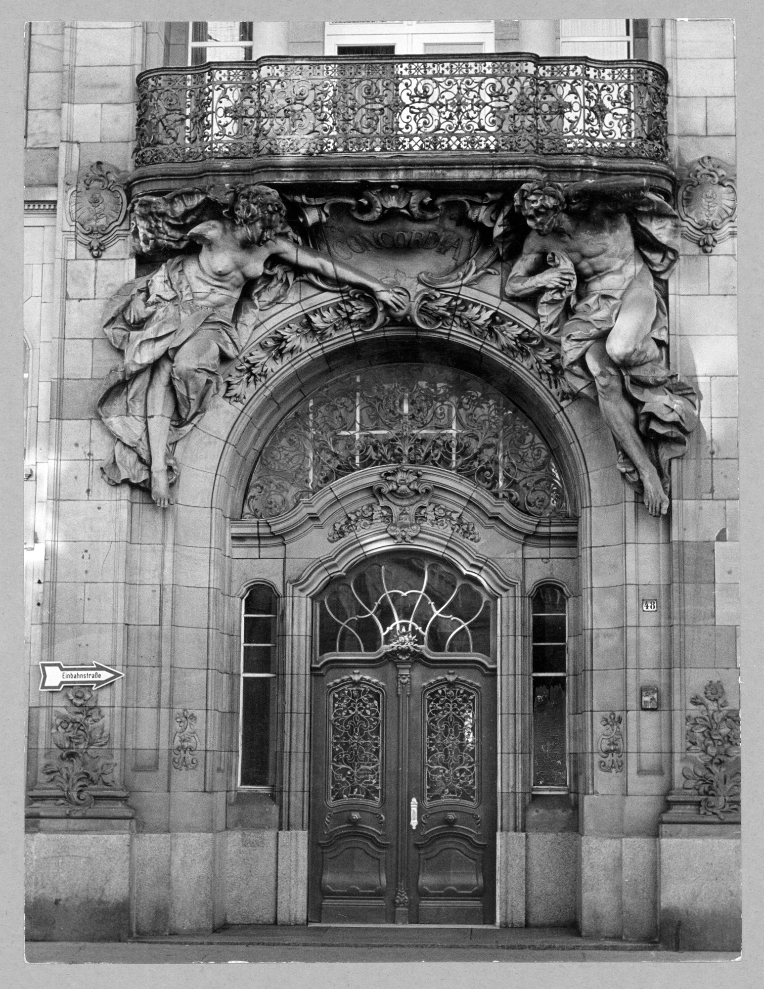 Eingang zur Gesellschaft Concordia in Barmen ((C) Sammlung Bergischer Geschichtsverein e.V. CC BY-NC)