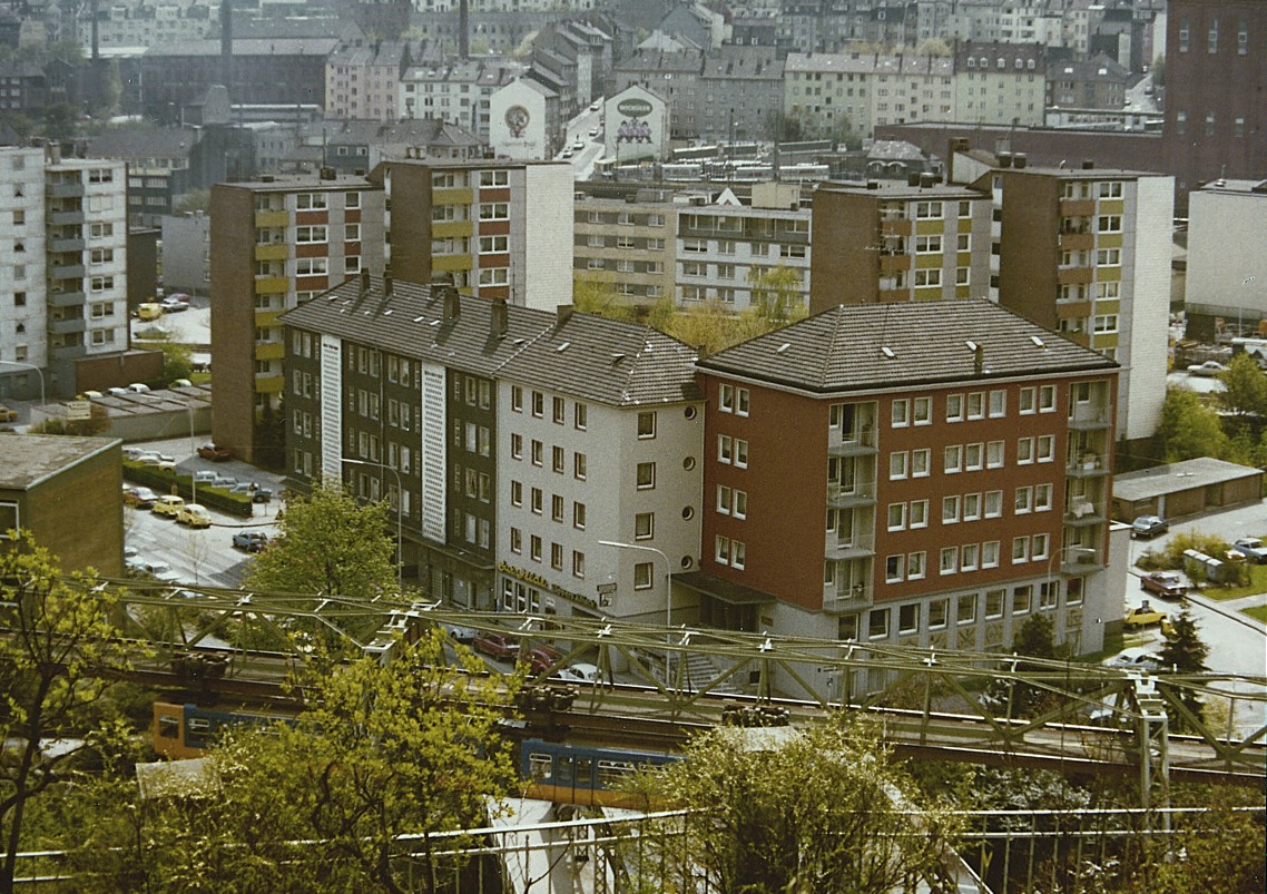 Wuppertal-Unterbarmen , Schwebebahn an der Haspeler Brücke ((C) Sammlung Bergischer Geschichtsverein e.V. CC BY-NC)