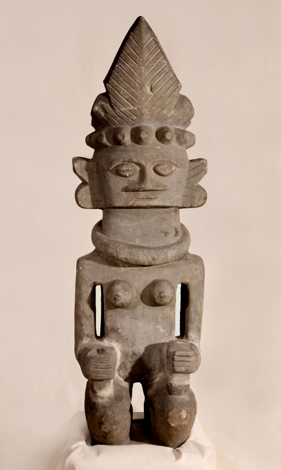 Megalithfigur &quot;adu kara&quot; (Archiv- und Museumsstiftung der VEM CC BY-NC-SA)