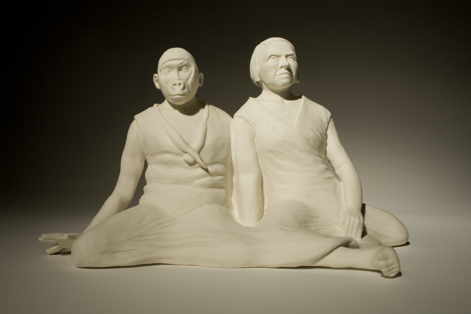 Schwestern (Stiftung KERAMION - Zentrum für moderne+historische Keramik CC BY-NC-SA)