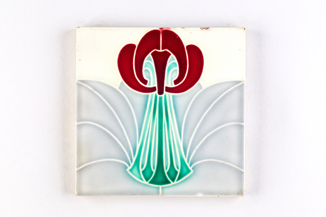 Stilisierter Blütenstempel in Blütenkelch (KreisMuseum Zons CC BY-NC-SA)