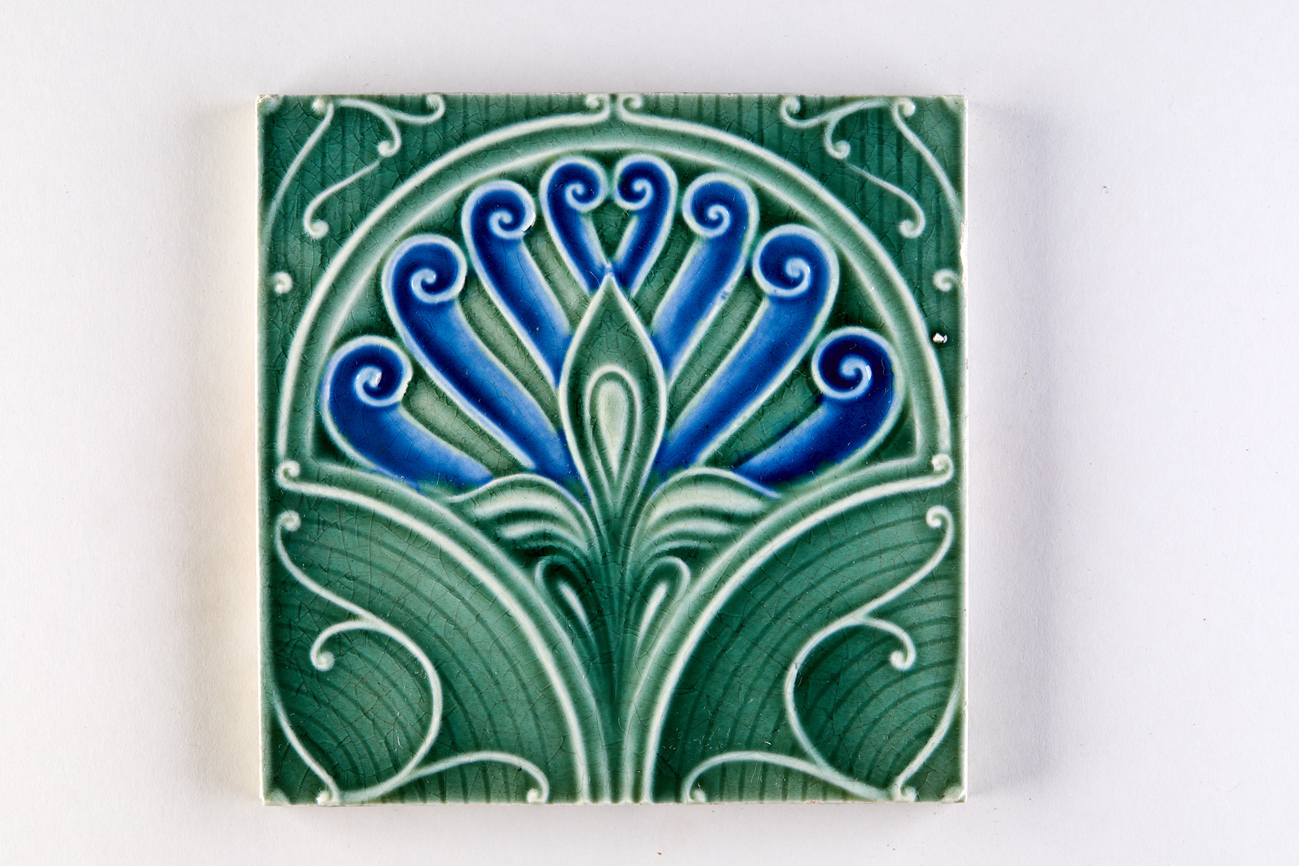 Stilisierter Blütenquerschnitt als Palmette (KreisMuseum Zons CC BY-NC-SA)