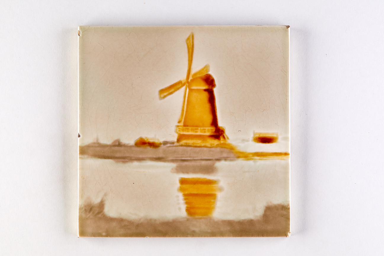 Windmühle an einem Flußufer (KreisMuseum Zons CC BY-NC-SA)