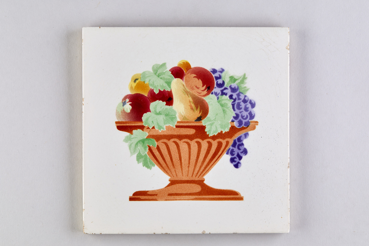 Keramikschüssel mit Früchten (KreisMuseum Zons CC BY-NC-SA)