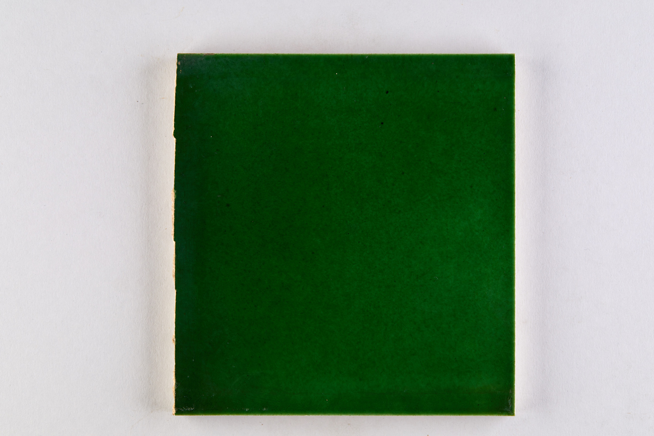 Blindfliesen, grün (Hersteller: Bankel) - F 496 a (KreisMuseum Zons CC BY-NC-SA)
