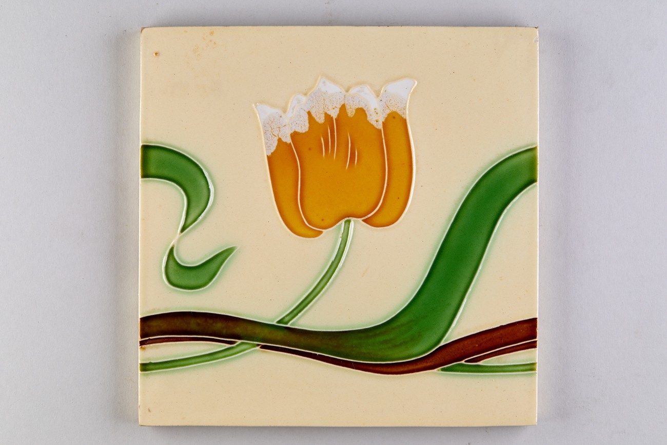 Tulpe als Wellenband; Horizontalrapport (KreisMuseum Zons CC BY-NC-SA)
