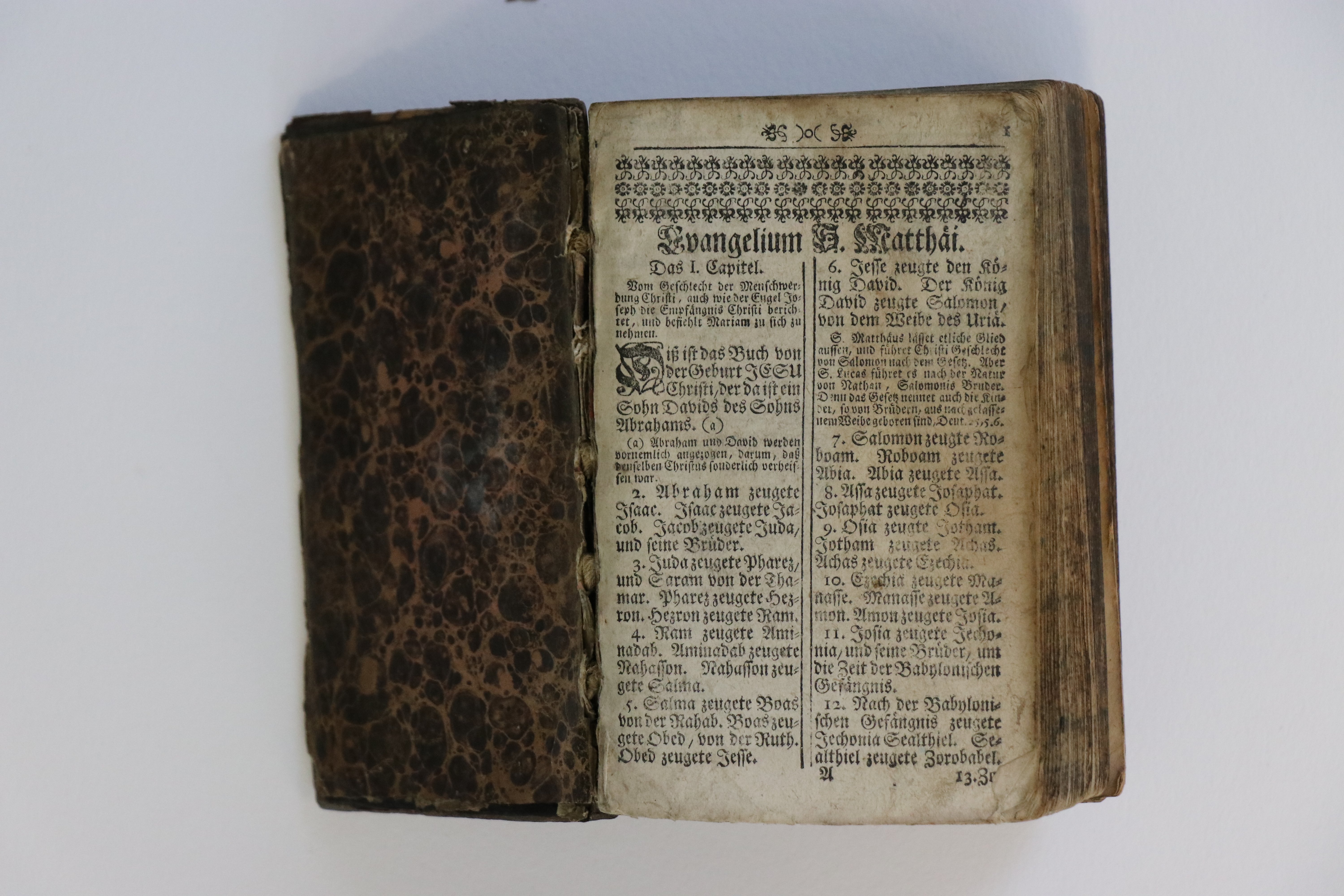 Kirchengesangsbuch und Neues Testament, 1738 (Städtisches Museum Schloss Rheydt CC BY-NC-SA)