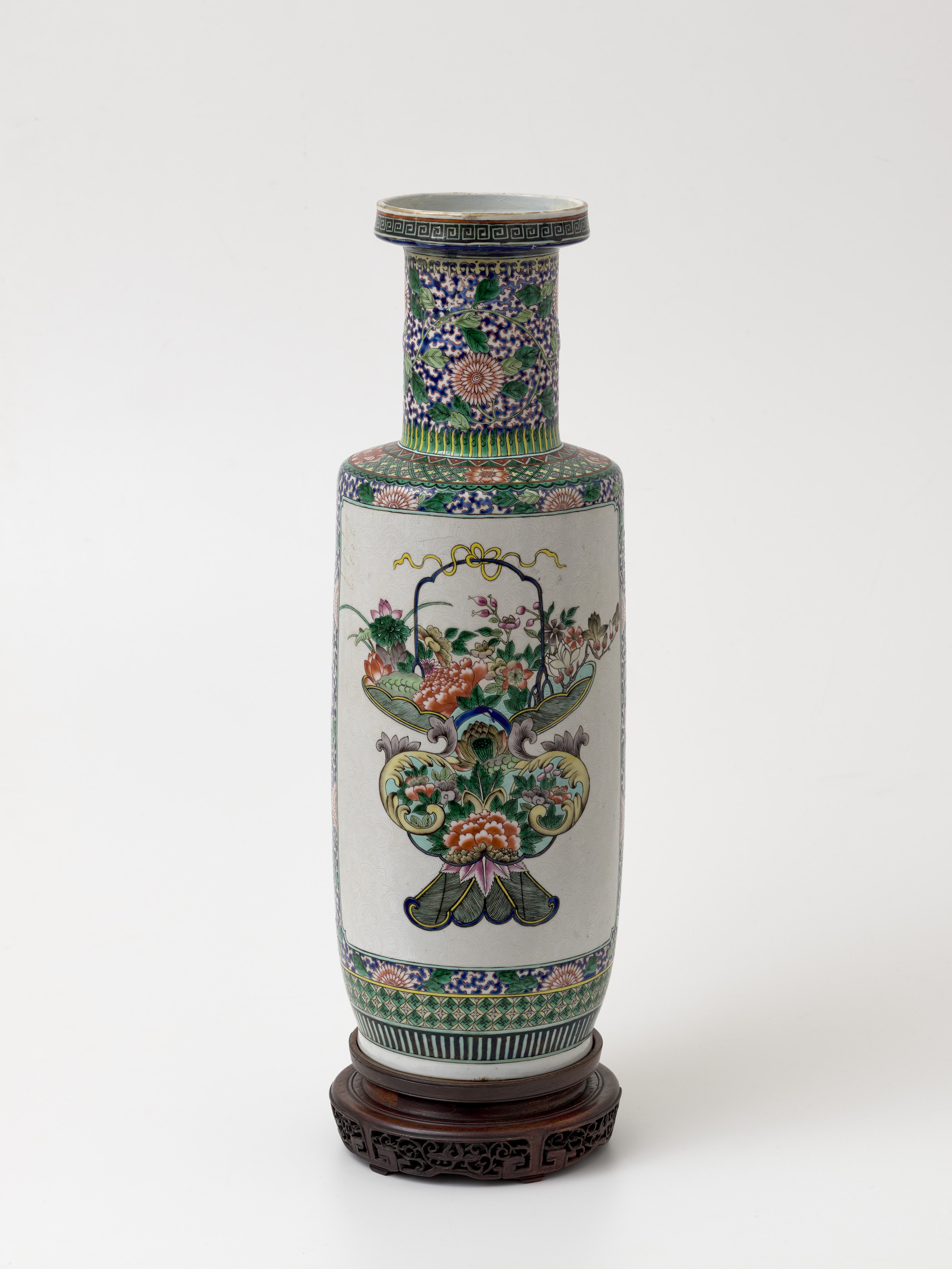 Chinesische Bodenvase, Daoguang - Aera der Quing-Dynastie, 1820 - 1860 (Städtisches Museum Schloss Rheydt CC0)