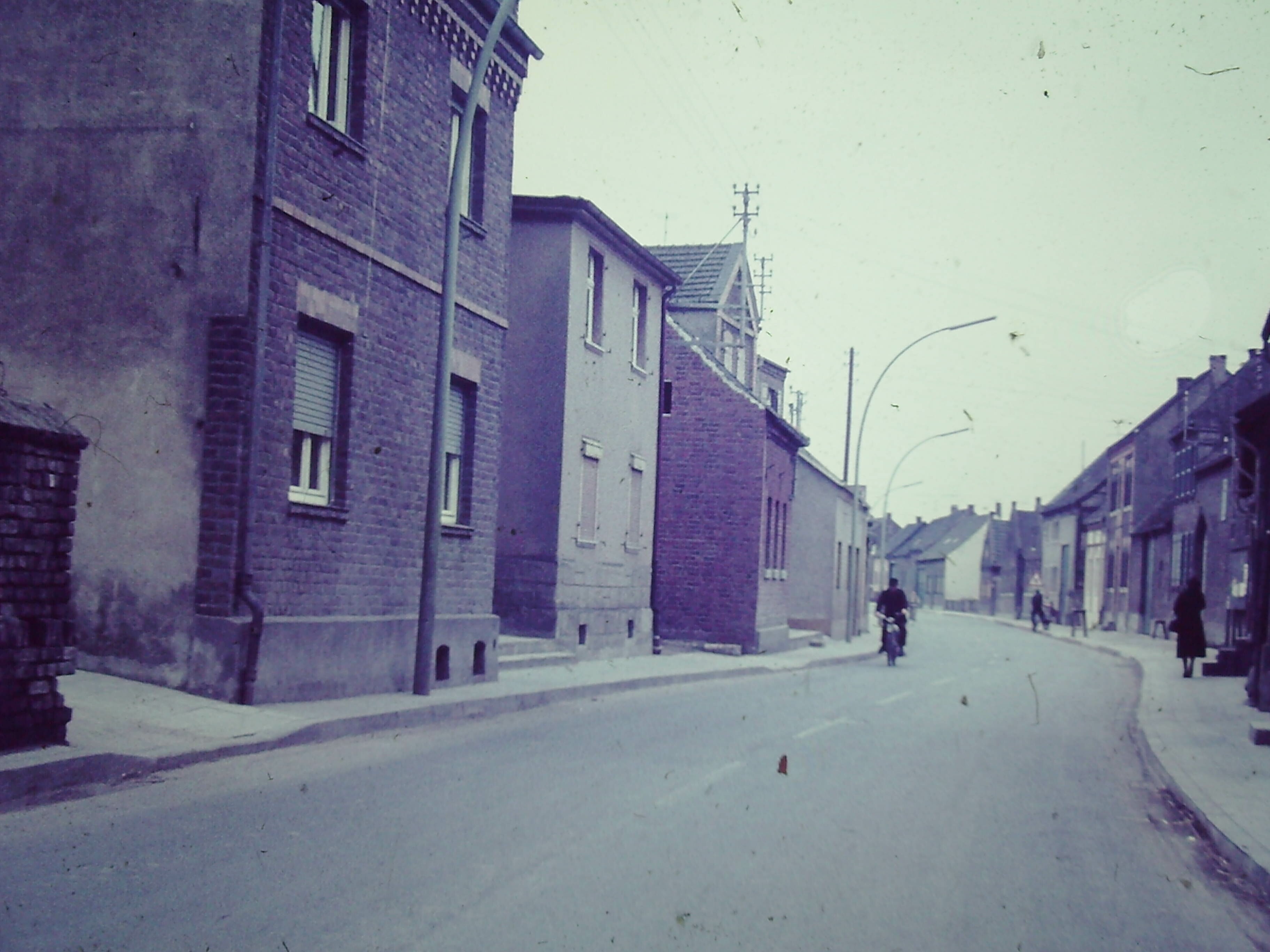 Fotos Straßen Gebäude | Erftstraße | circa 1960 (Heimatmuseum Sindorf CC BY-NC-SA)