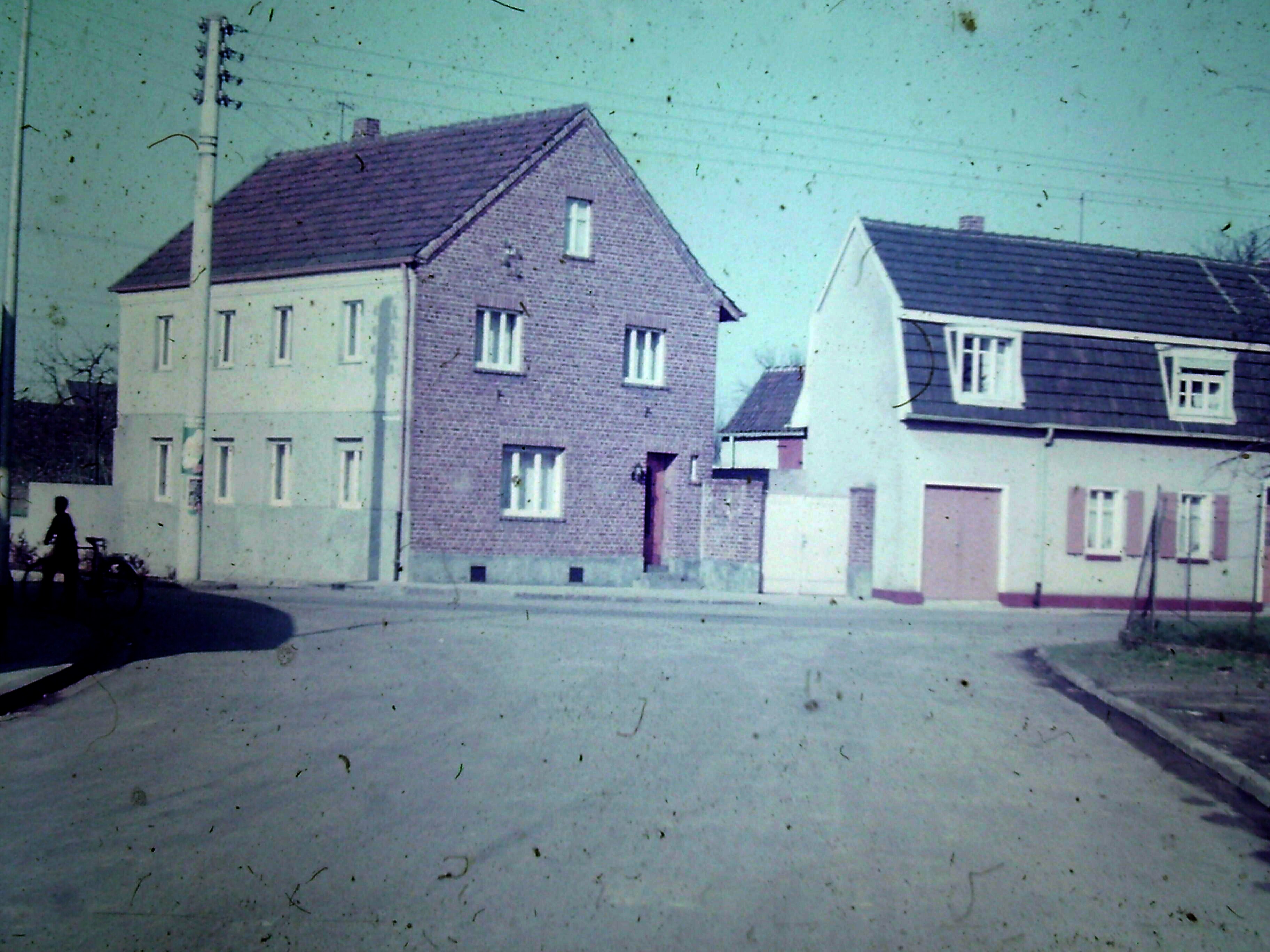 Fotos Straßen Gebäude | Weyerstraße | circa 1960 (Heimatmuseum Sindorf CC BY-NC-SA)