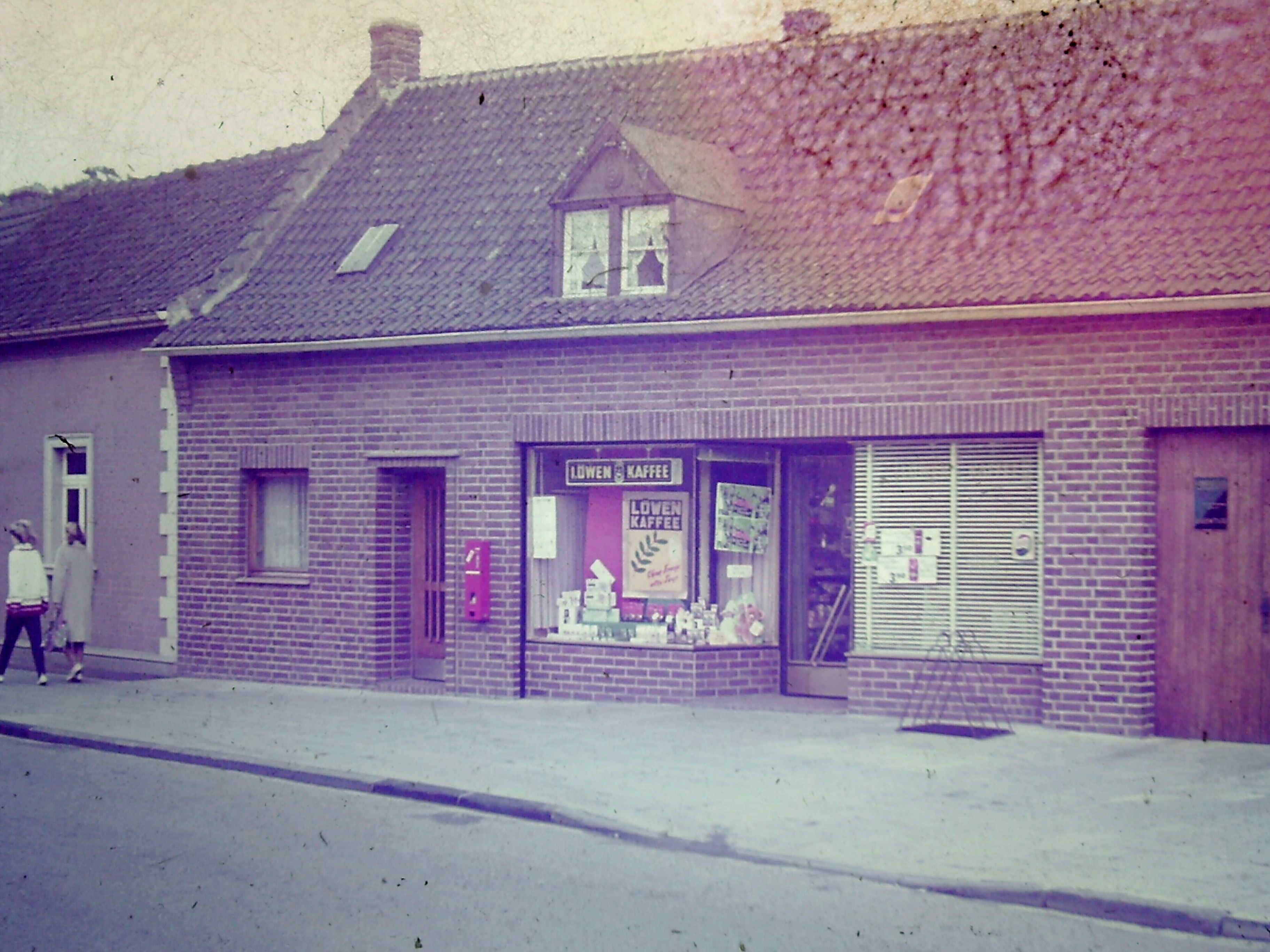 Geschäfte | Kerpener Straße 7 | Lebensmittelgeschäft Statz | circa 1960 (Heimatmuseum Sindorf CC BY-NC-SA)