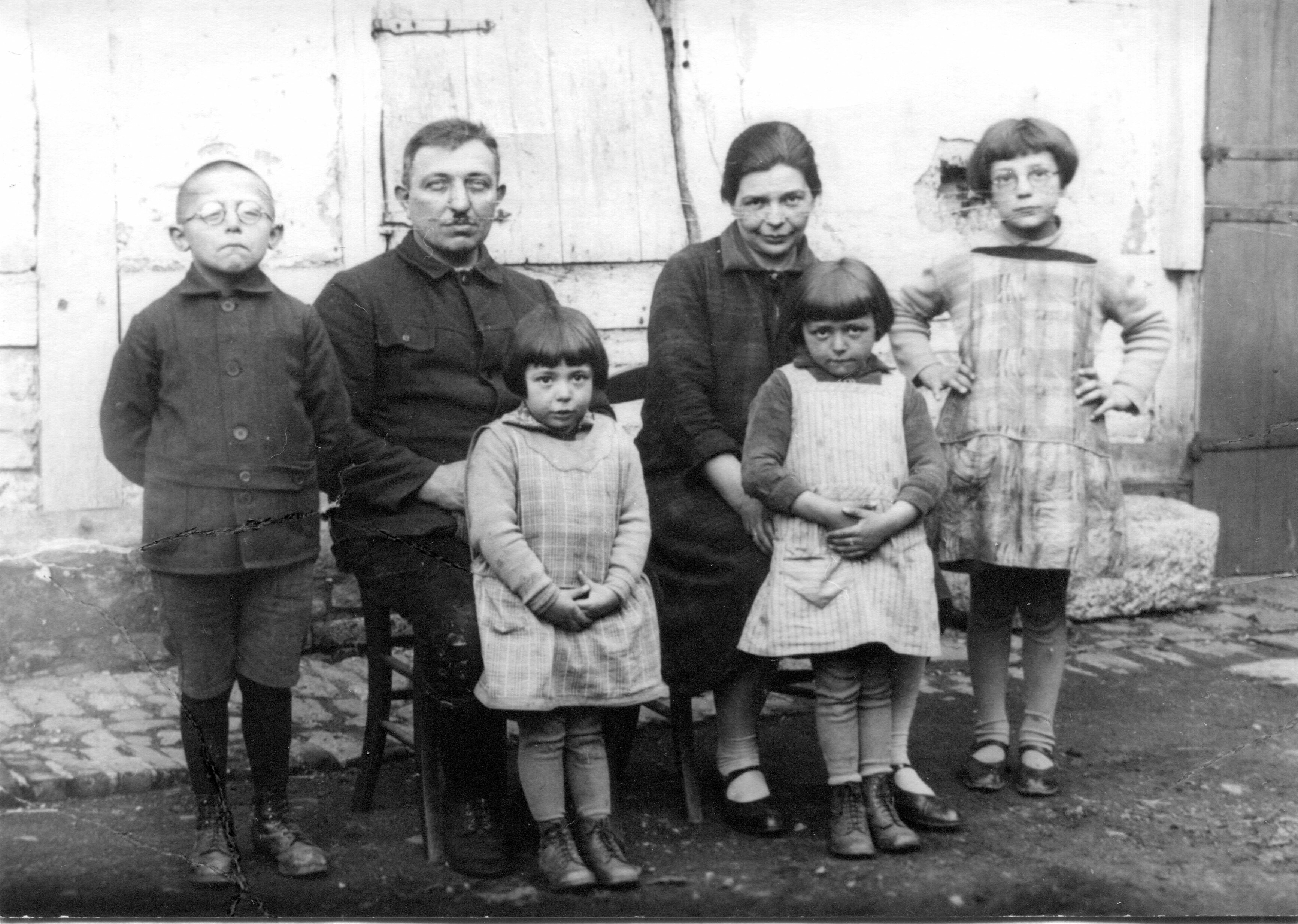 Foto Personen 1900-1949 | Familie Müller | 1930 (Heimatmuseum Sindorf CC BY-NC-SA)