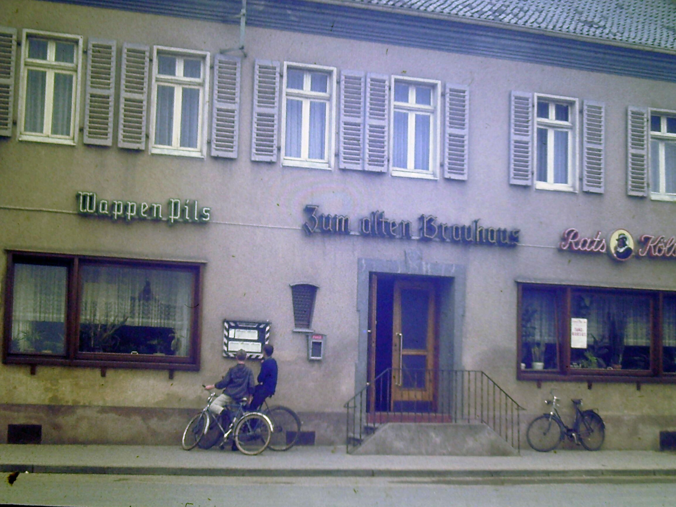 Gaststätte | Herrenstraße 76 | Zum alten Brauhaus | circa 1960 (Heimatmuseum Sindorf CC BY-NC-SA)