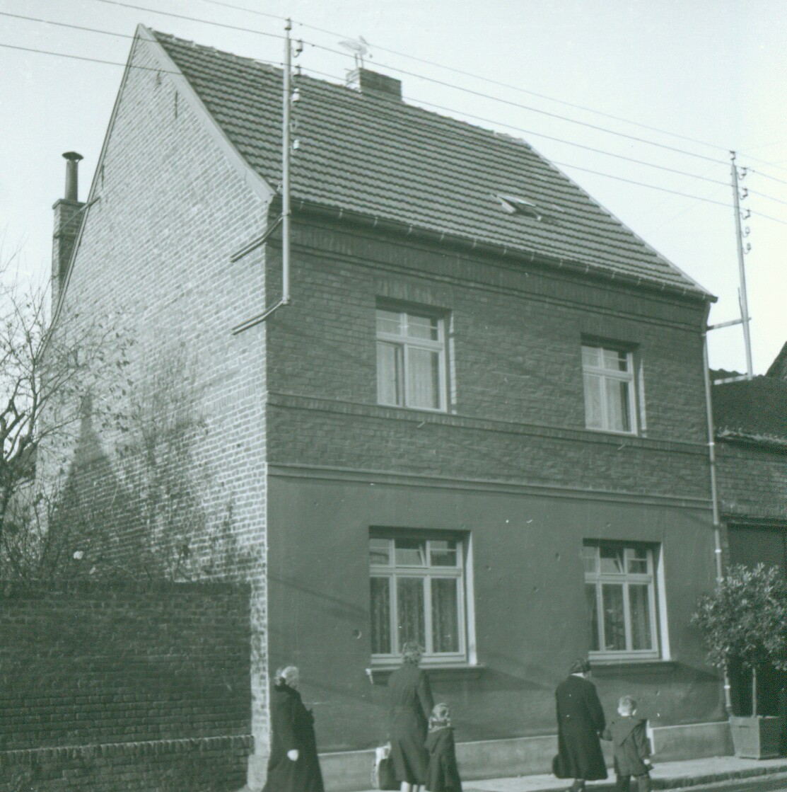 Foto Straßen Gebäude 1950-1999 | Kerpener Straße 144 | 1953 (Heimatmuseum Sindorf CC BY-NC-SA)