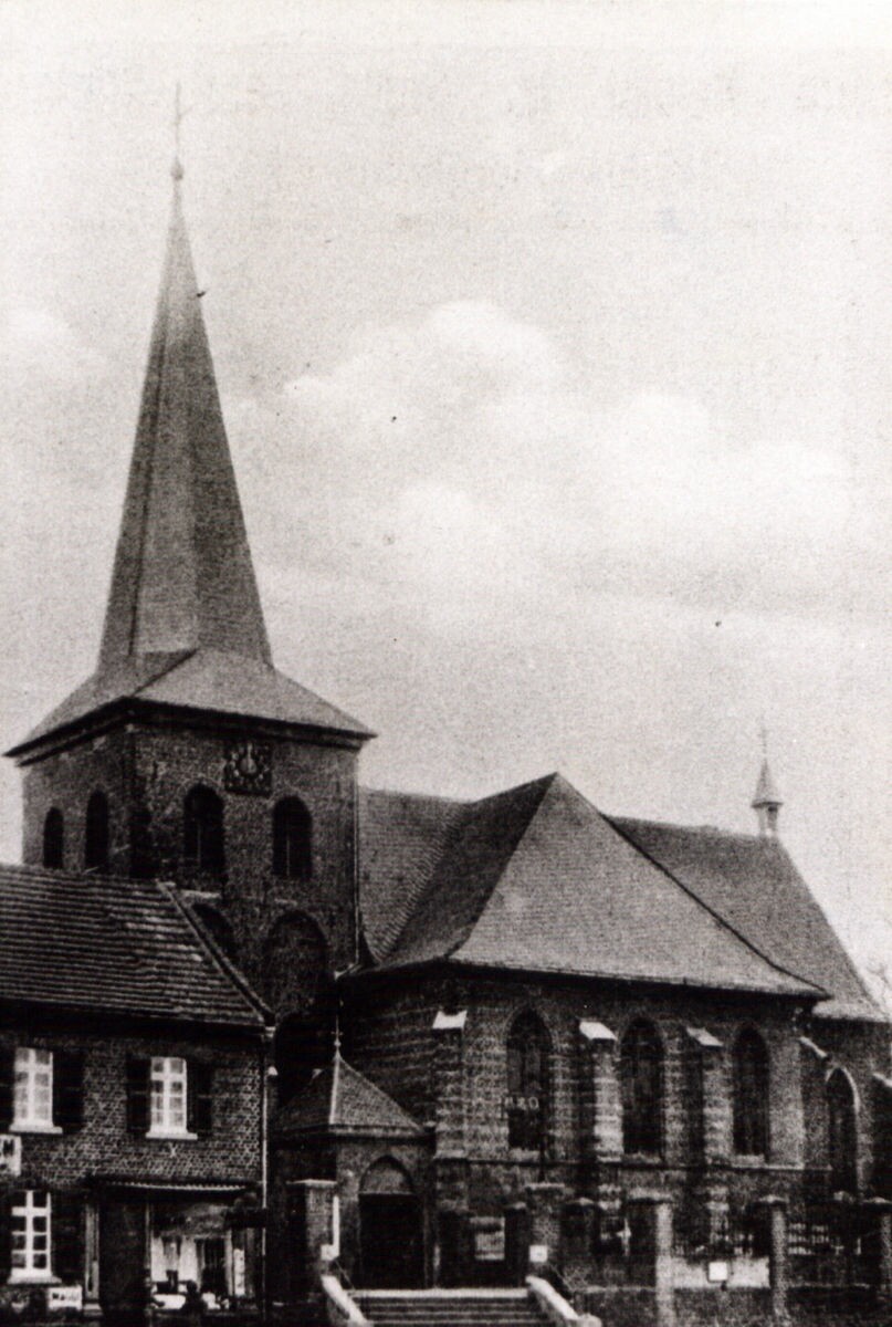 Kirche St. Ulrich | Erftstraße 3 | 1933 (Stadtarchiv Kerpen CC BY-NC-SA)