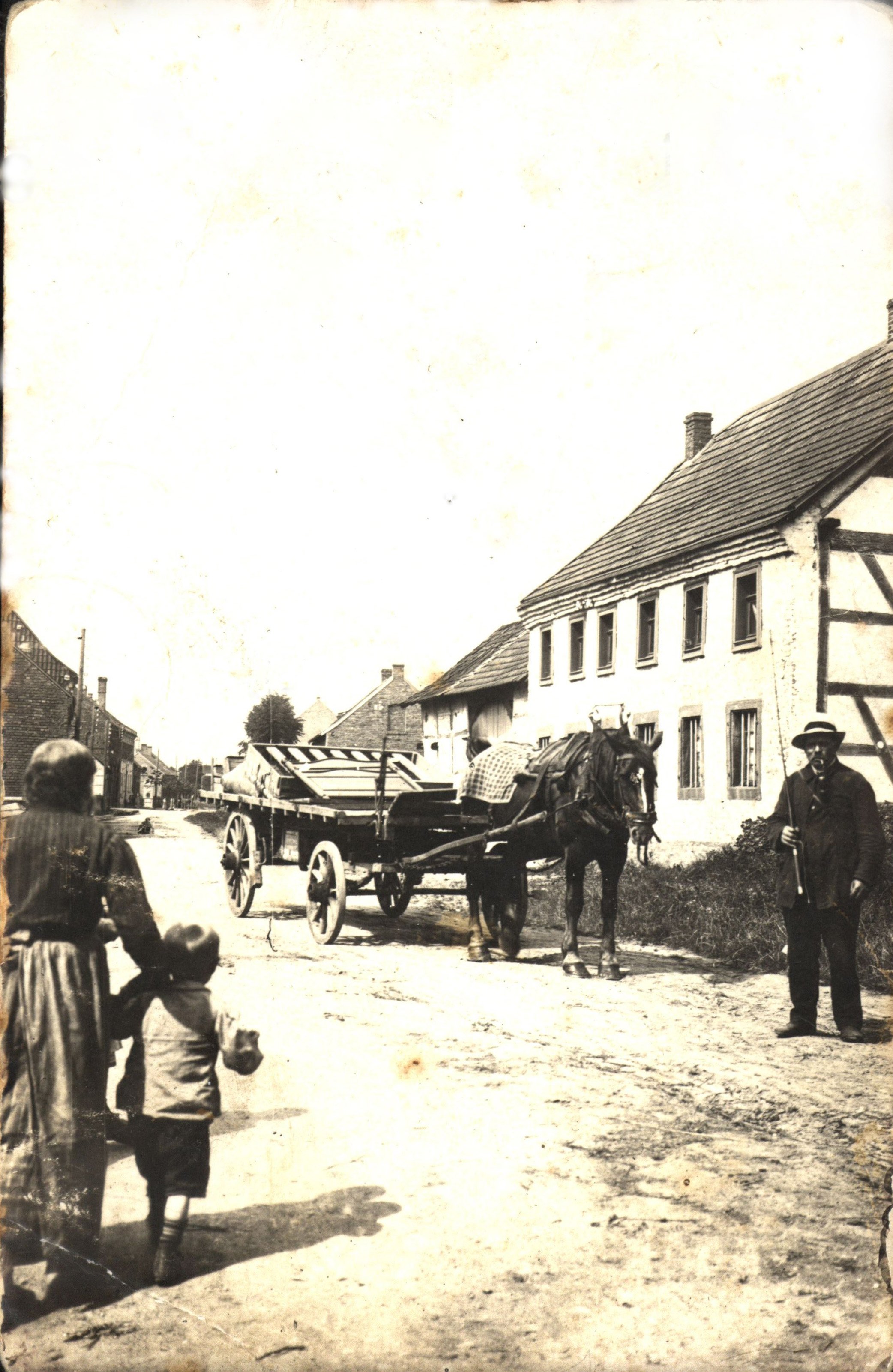 Foto Personen, Straßen, Gebäuden | 1900-1949 | Herrenstraße | 1920 (Stadtarchiv Kerpen BA_00414 CC BY-NC-SA)
