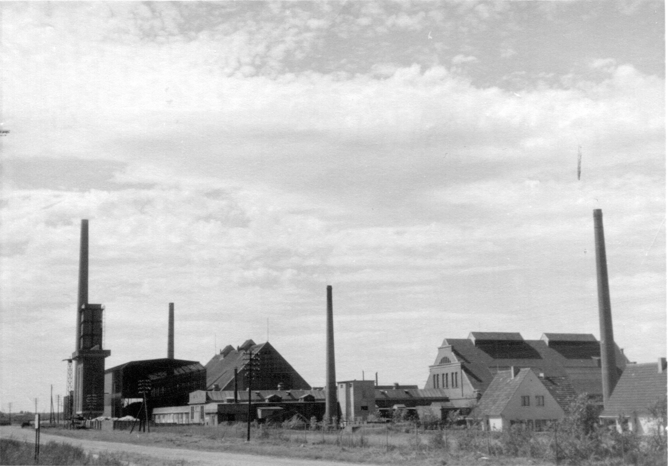 Foto Straßen Gebäude 1900-1949 | Glasfabrik Sindorf Hüttenstraße 115 | Circa 1930 (Heimatmuseum Sindorf CC BY-NC-SA)
