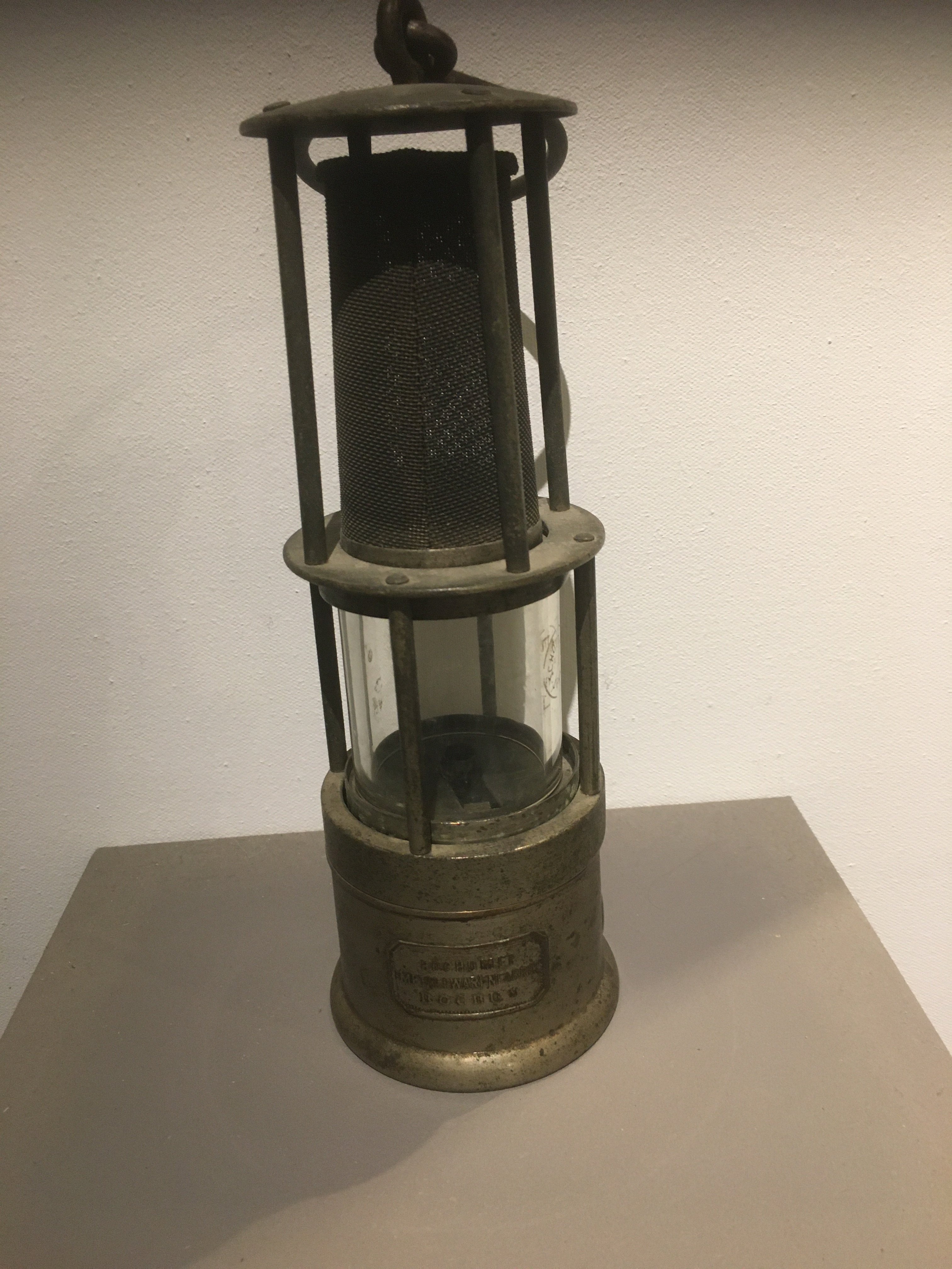 Sicherheitsgrubenlampe (Besucherbergwerk und Bergbaumuseum "Grube Silberhardt" CC BY-NC-SA)