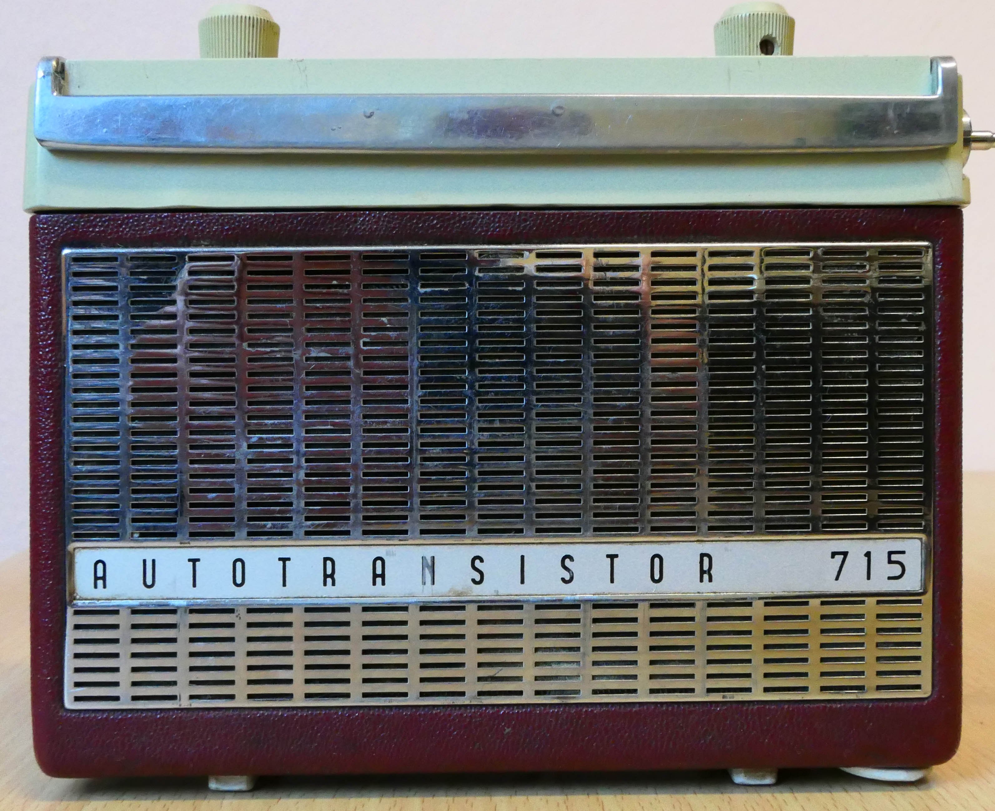 Autotransistor 715 ACCORD (museum comp:ex CC BY-NC-SA)