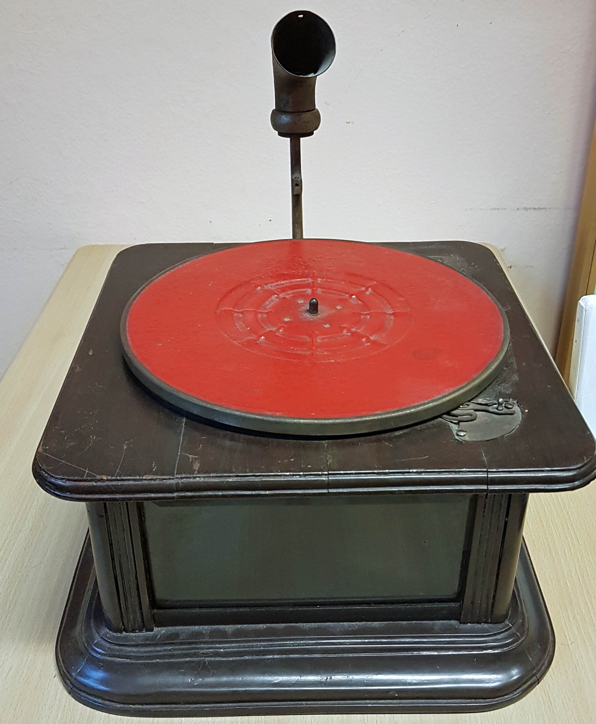 Grammophon (museum comp:ex CC BY-NC-SA)