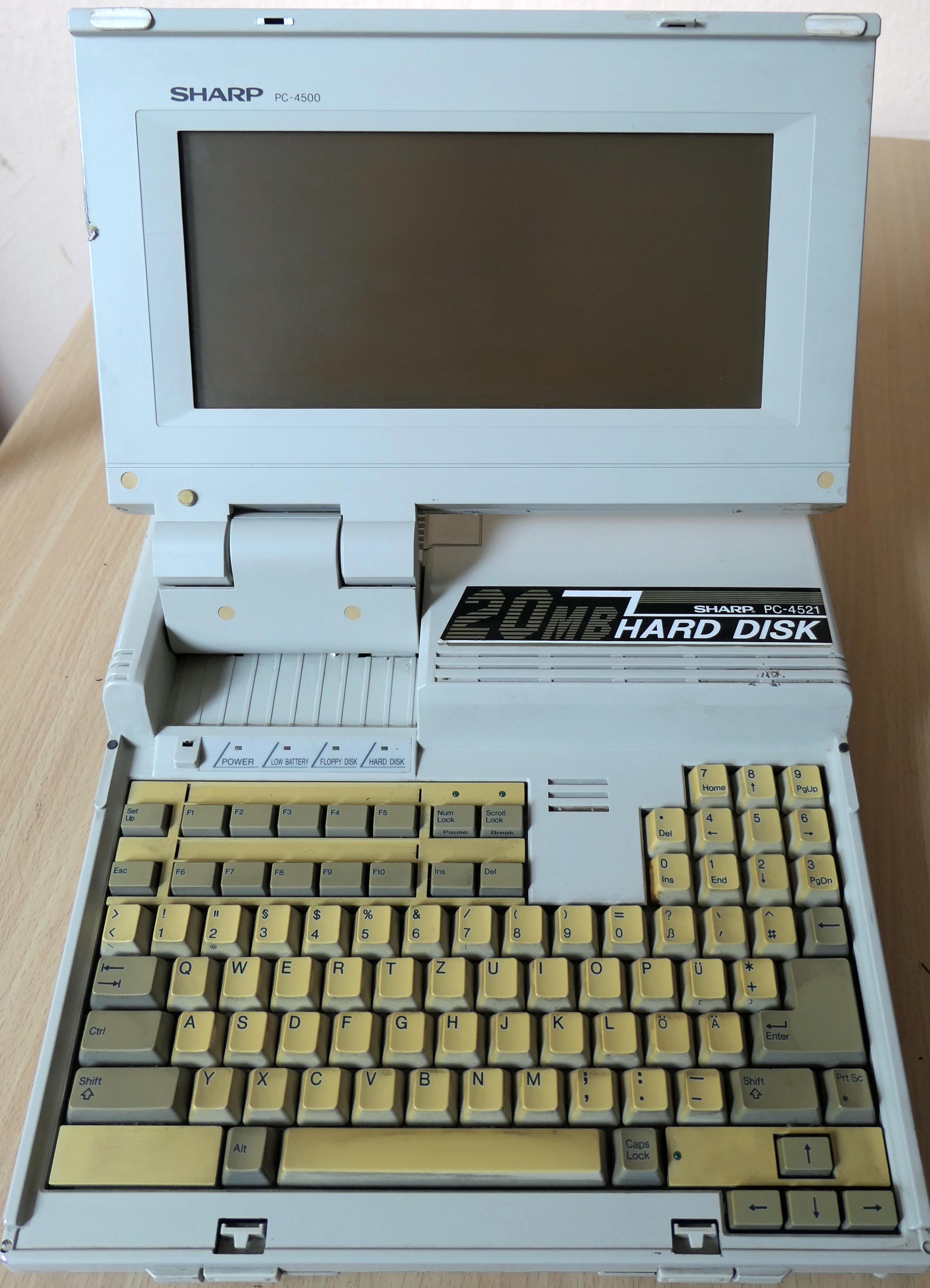 Laptop Computer	Sharp 4521 (museum comp:ex CC BY-NC-SA)