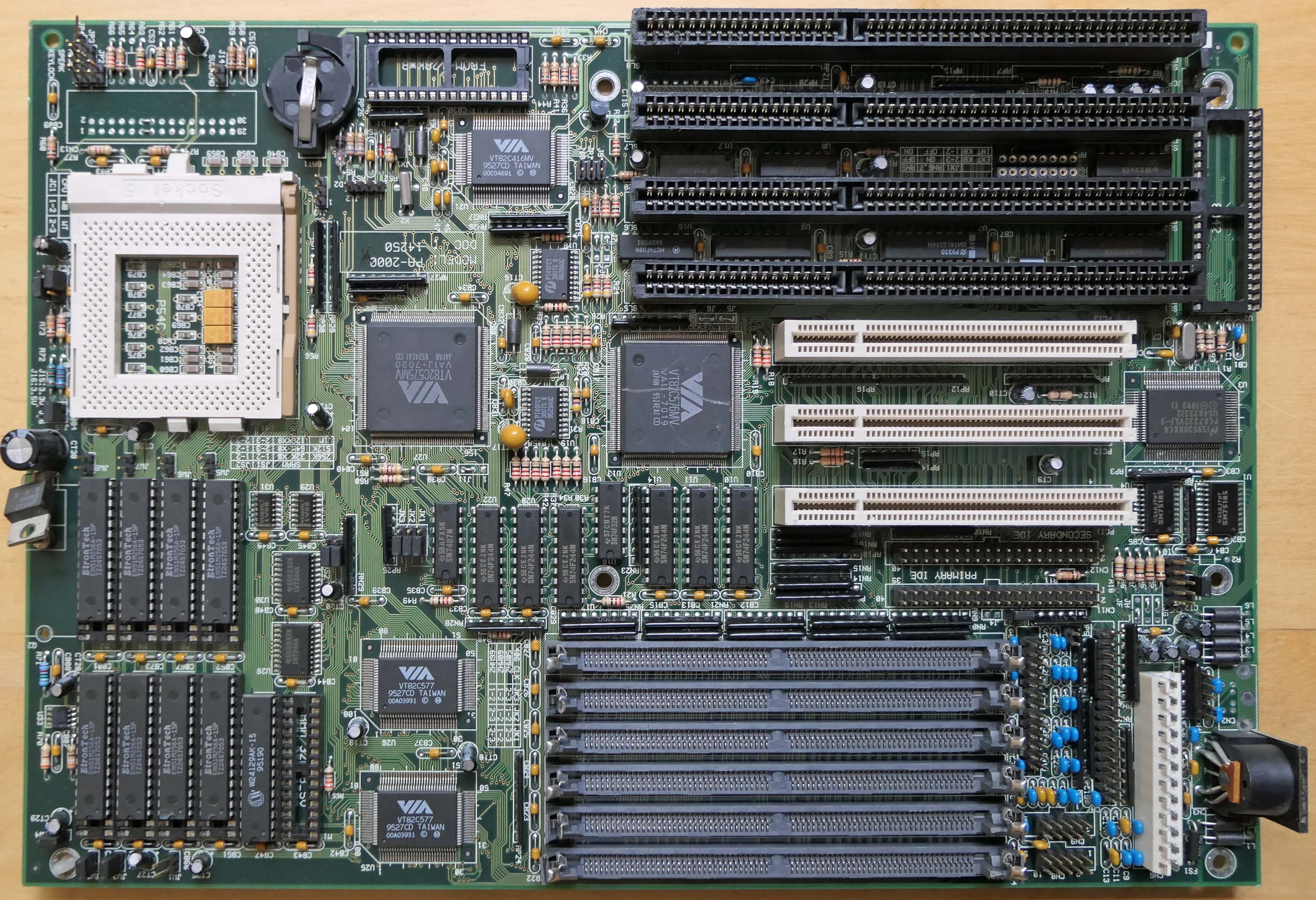 Einplatinen-Computer	Vertex PCB (museum comp:ex CC BY-NC-SA)